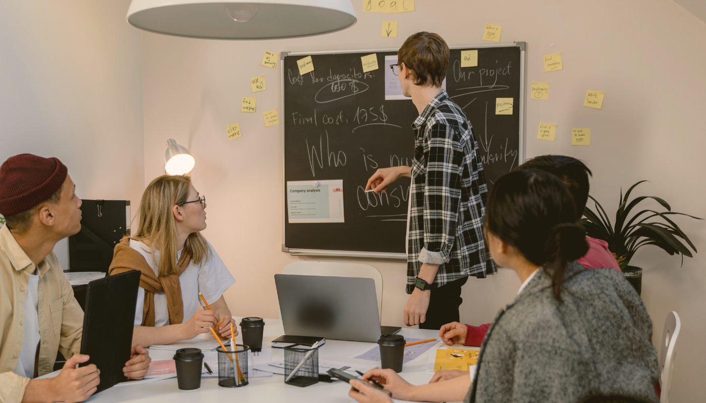 What Actually Changes Between Traditional Leadership vs Modern Leadership