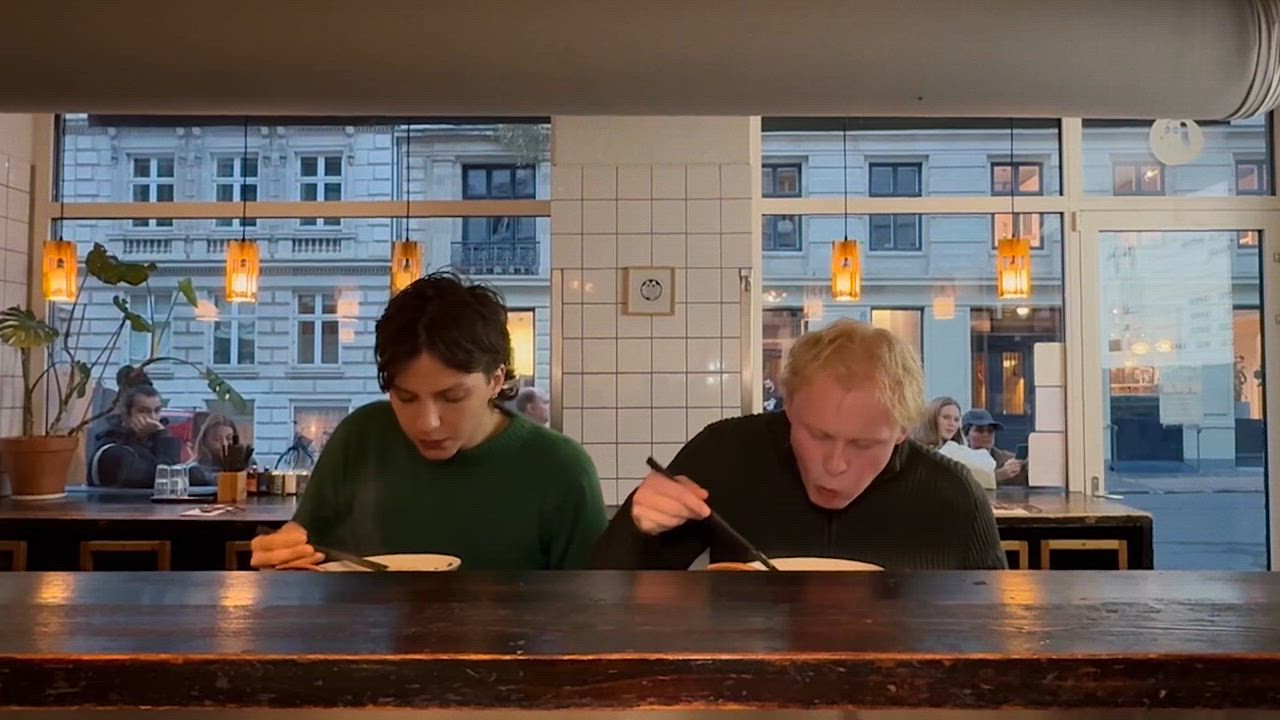The counter and dining room at Slurp Nansensgade, the original 22 seat room