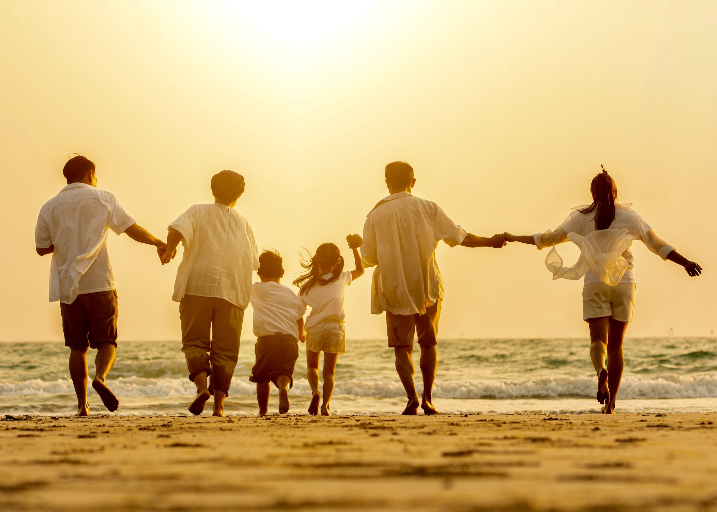 Palm trees in Southern California, symbolizing the Orange County setting of Golden Grove Law PC