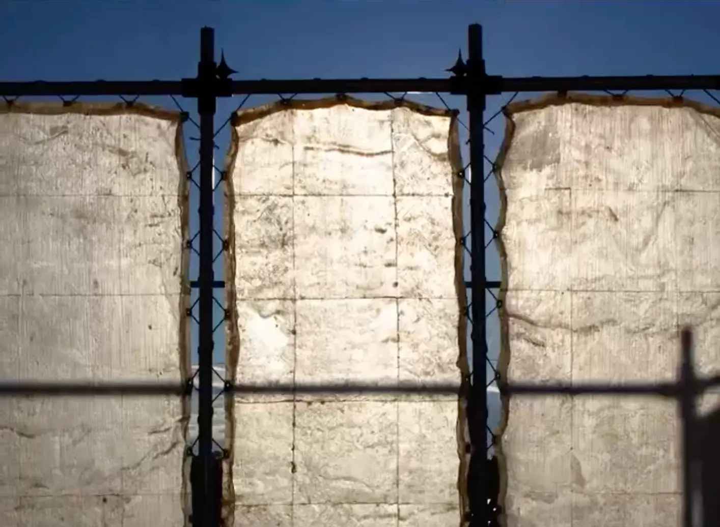 Resonance in Liminal Matters by Katja Banovic and Xavier Madden (7:37)