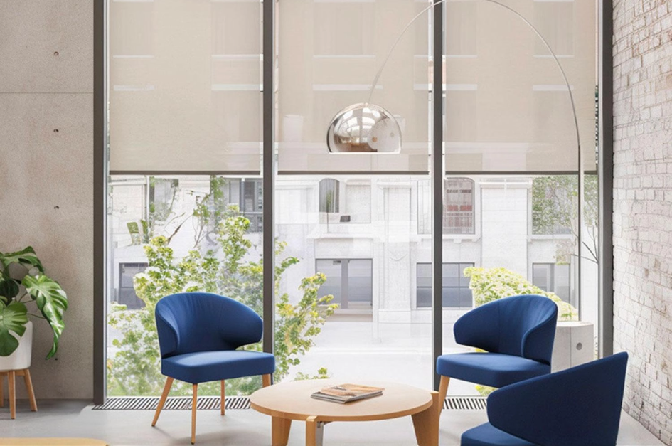 Laat je inspireren in onze tende®-showroom, we maken je graag wegwijs in de wereld van rolgordijnen.