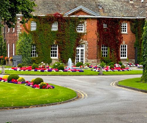 Champneys hotel water fountain display