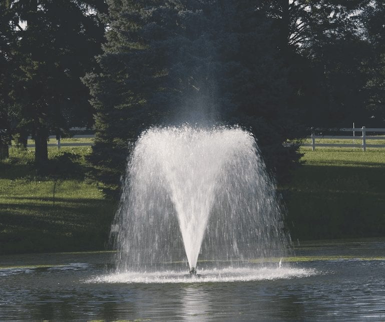 SS2 Crown Gusher Floating Fountain Supplied to Voru, Estonia, installed fountain