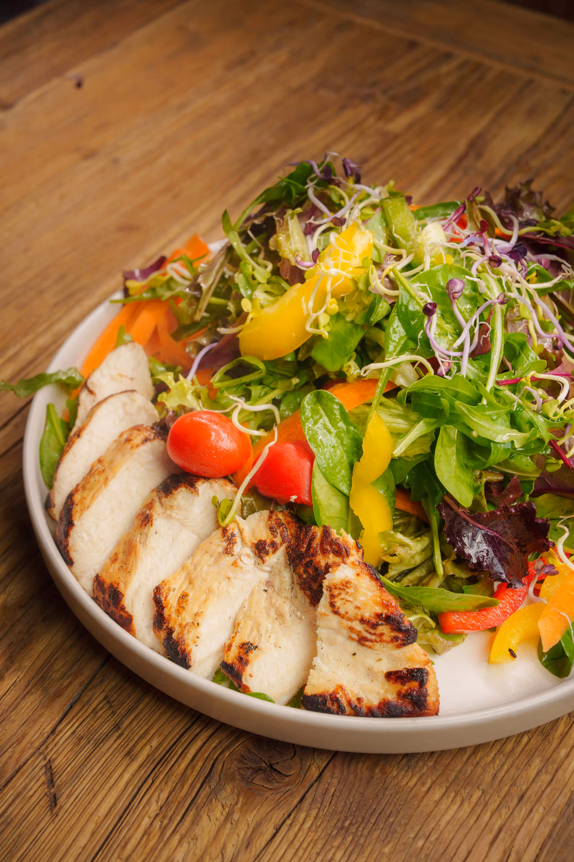 HEX Restaurant Blocksberg - leckeres Hähnchen mit Salat