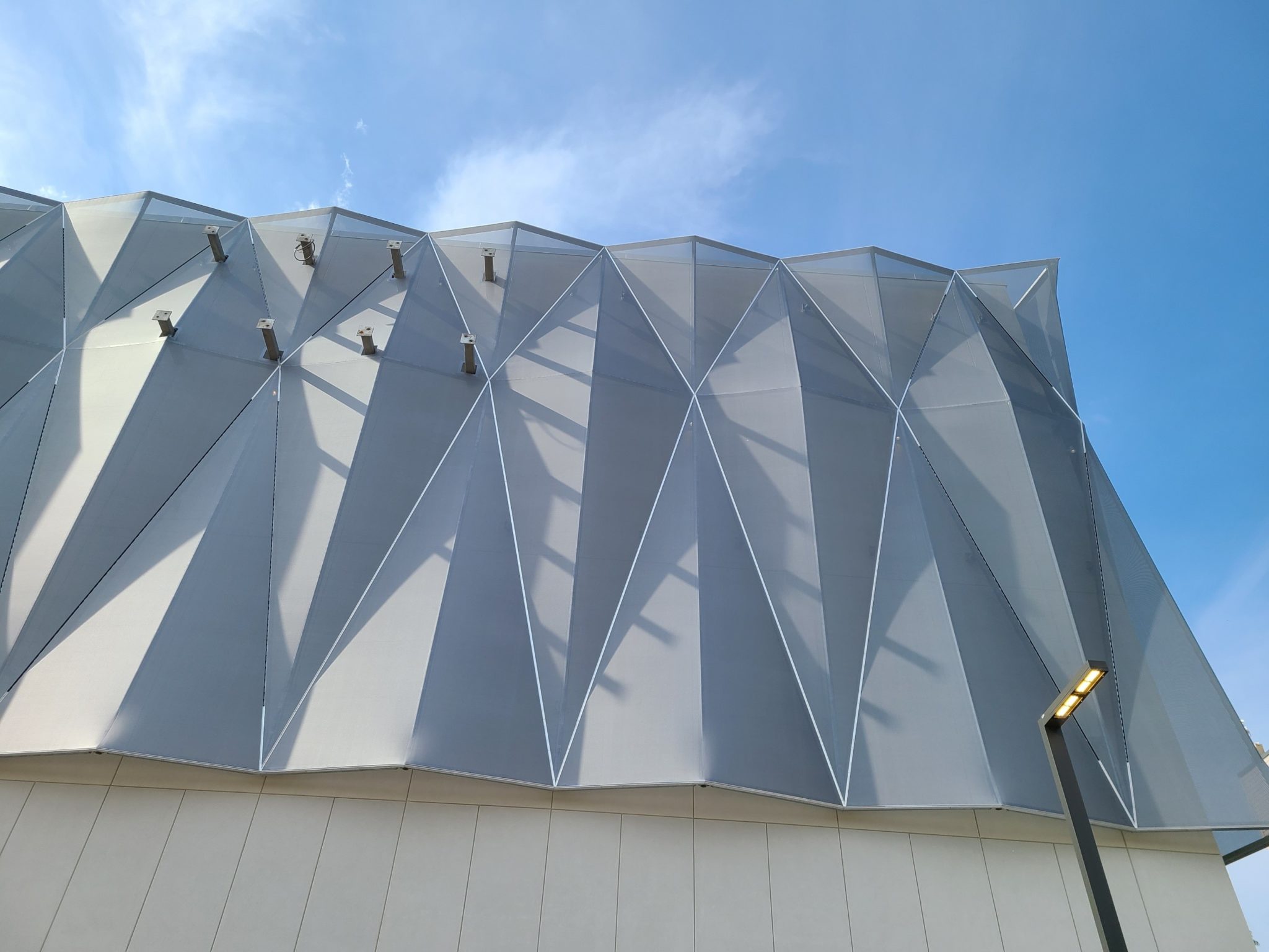 FlexFacades 3D Cladding on Steel made it a Ventilated PES.
