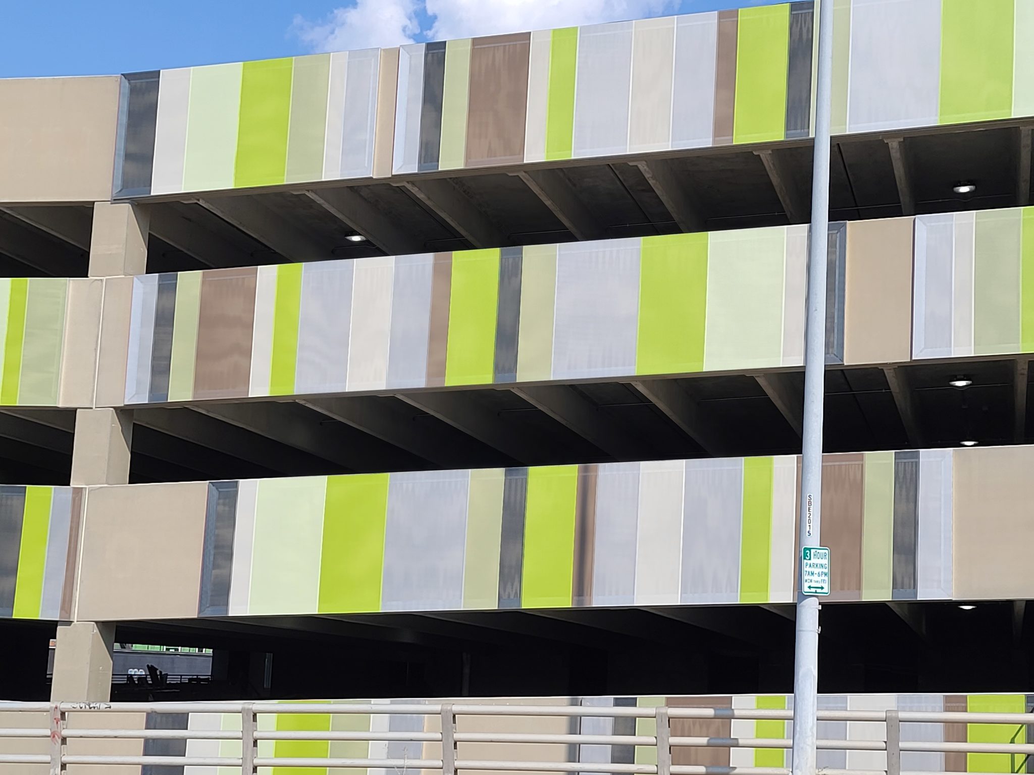 A closer image of the colorful pattern.