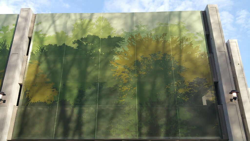 A close up image of the facade imagery.