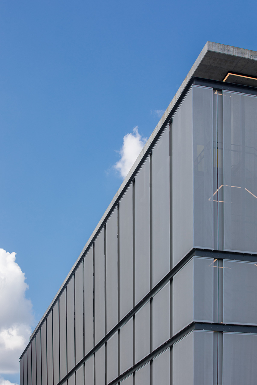 A close up of the metal mesh material.