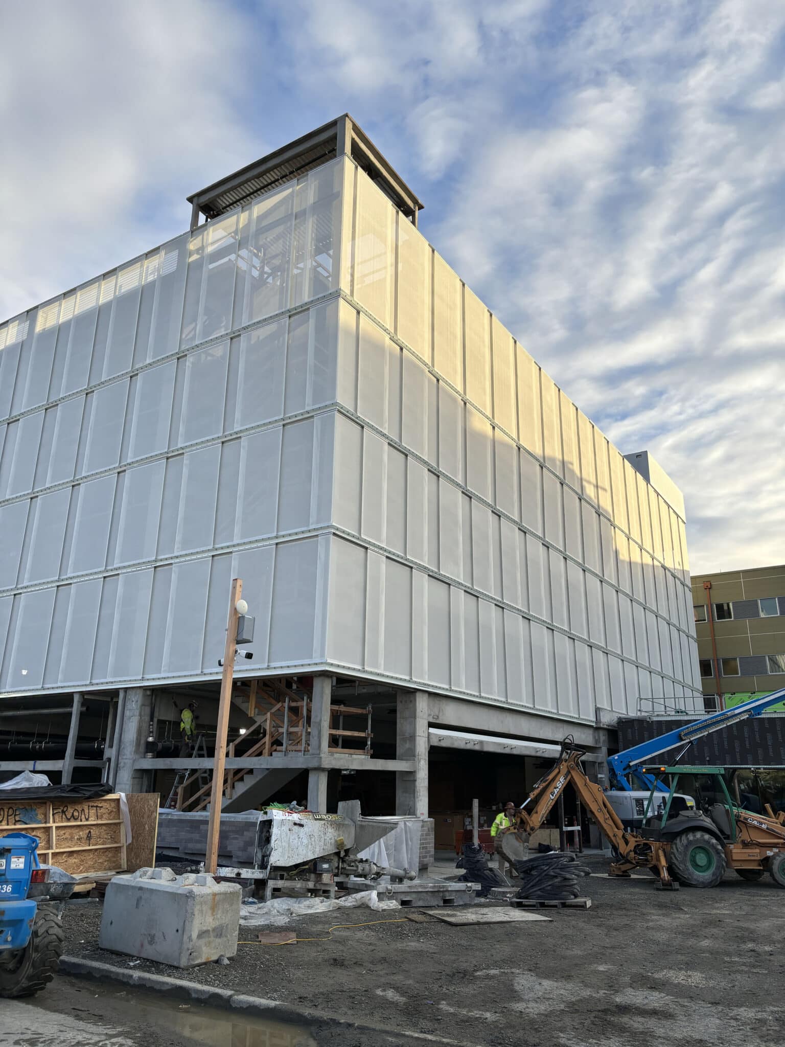 A wide view of the two-tiered facade in its entirety.