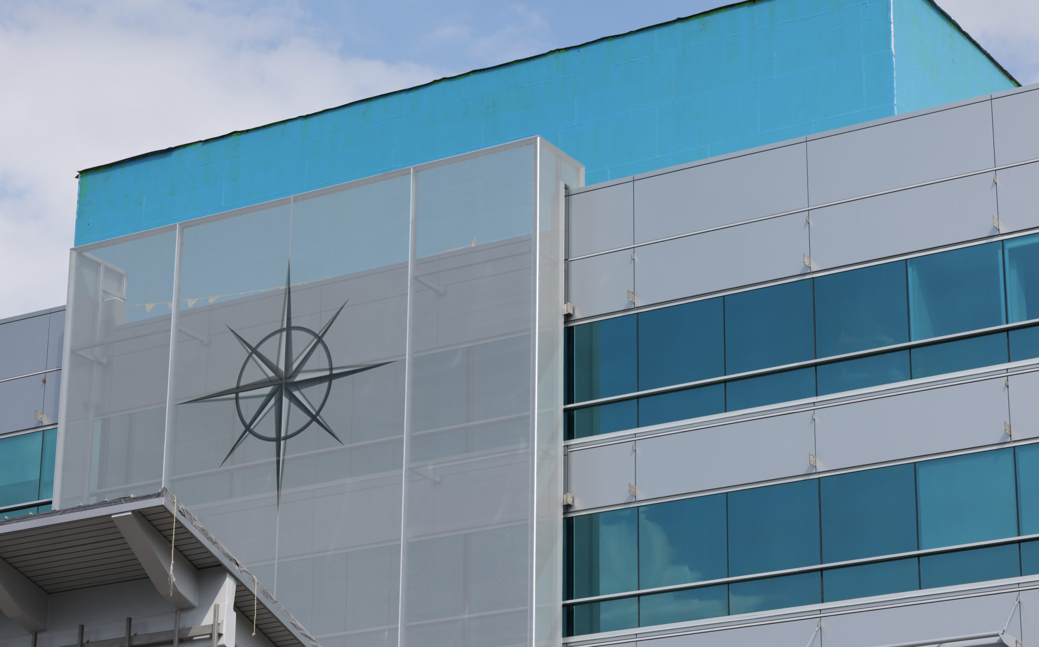 A view of the facade that clearly shows the structure of the steel framing.