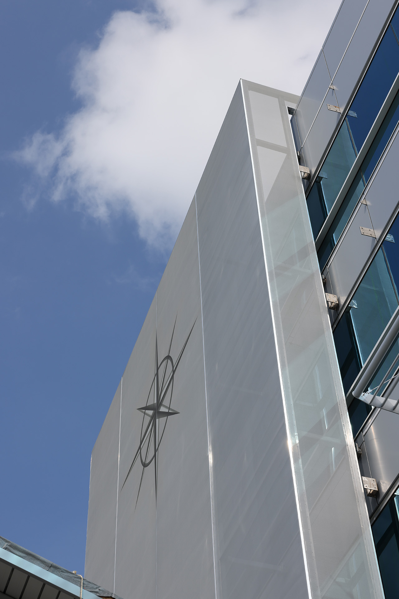 A view of the facade from the ground.