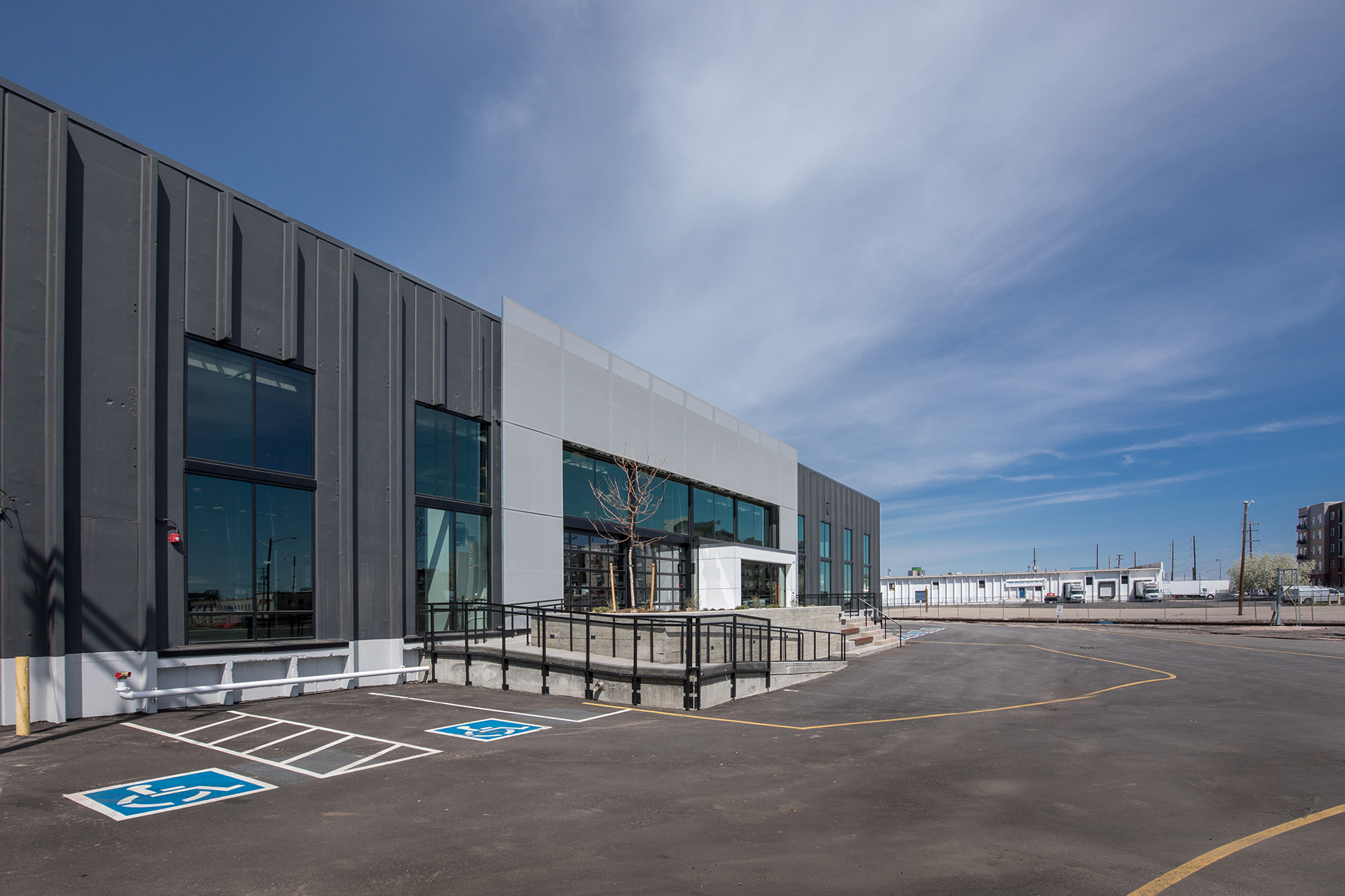 A view of the facade from across the street.