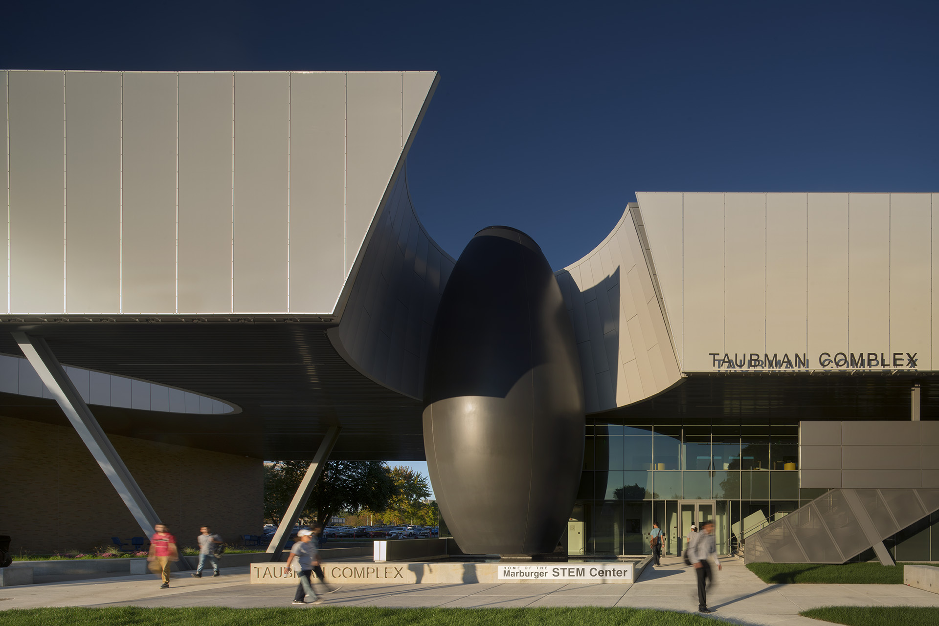 A view of the facade during the day.