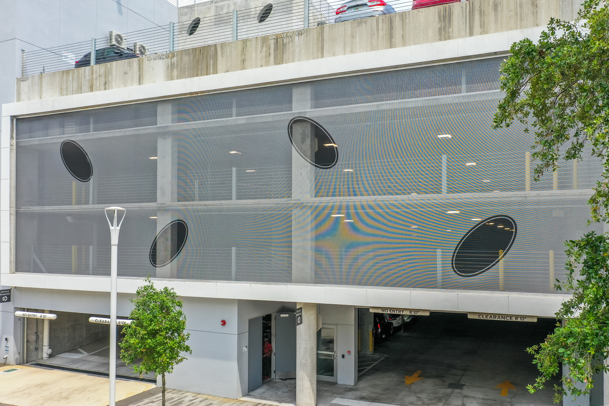 A close up of the facade graphic.