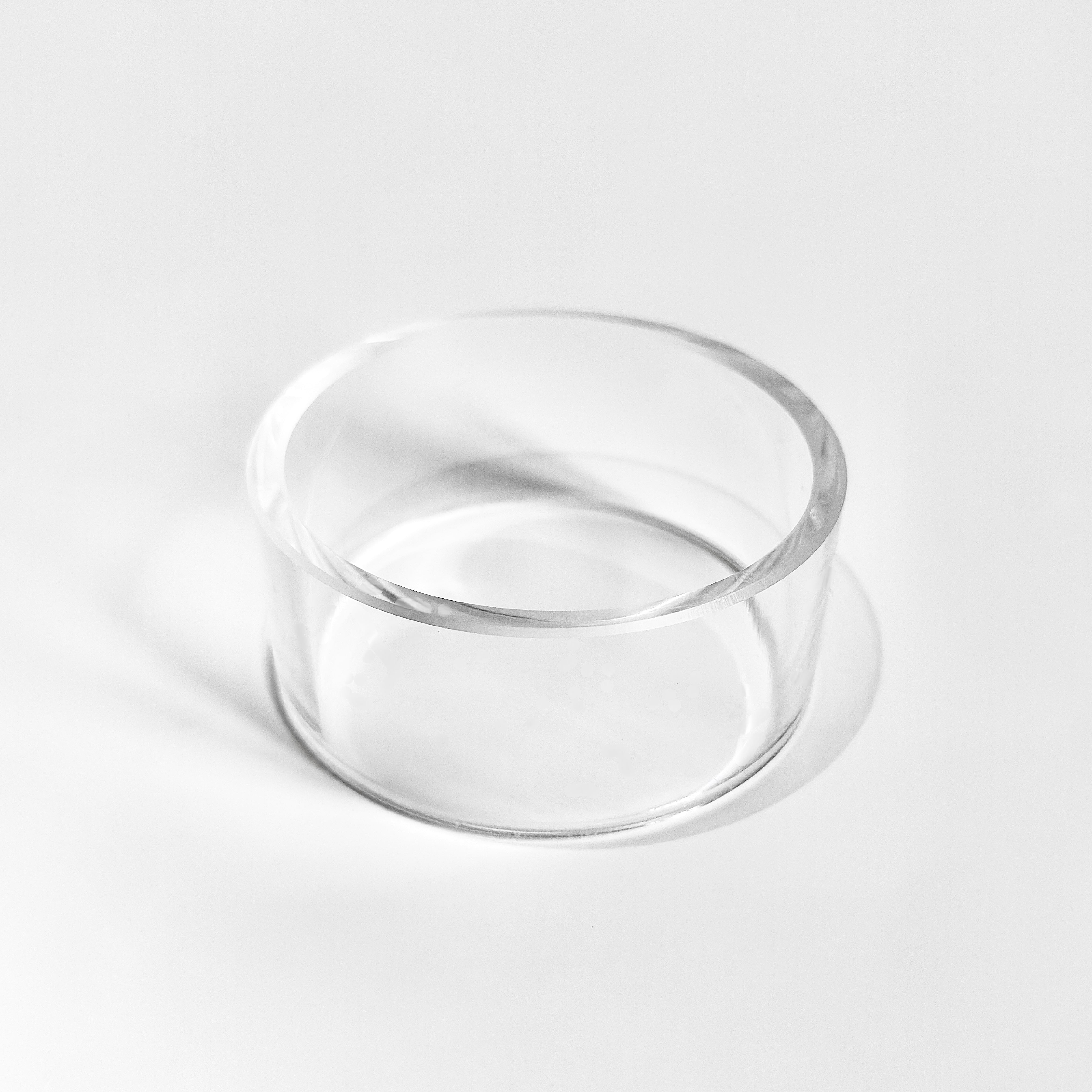 Emporte-pièce transparent en PLEXIGLAS