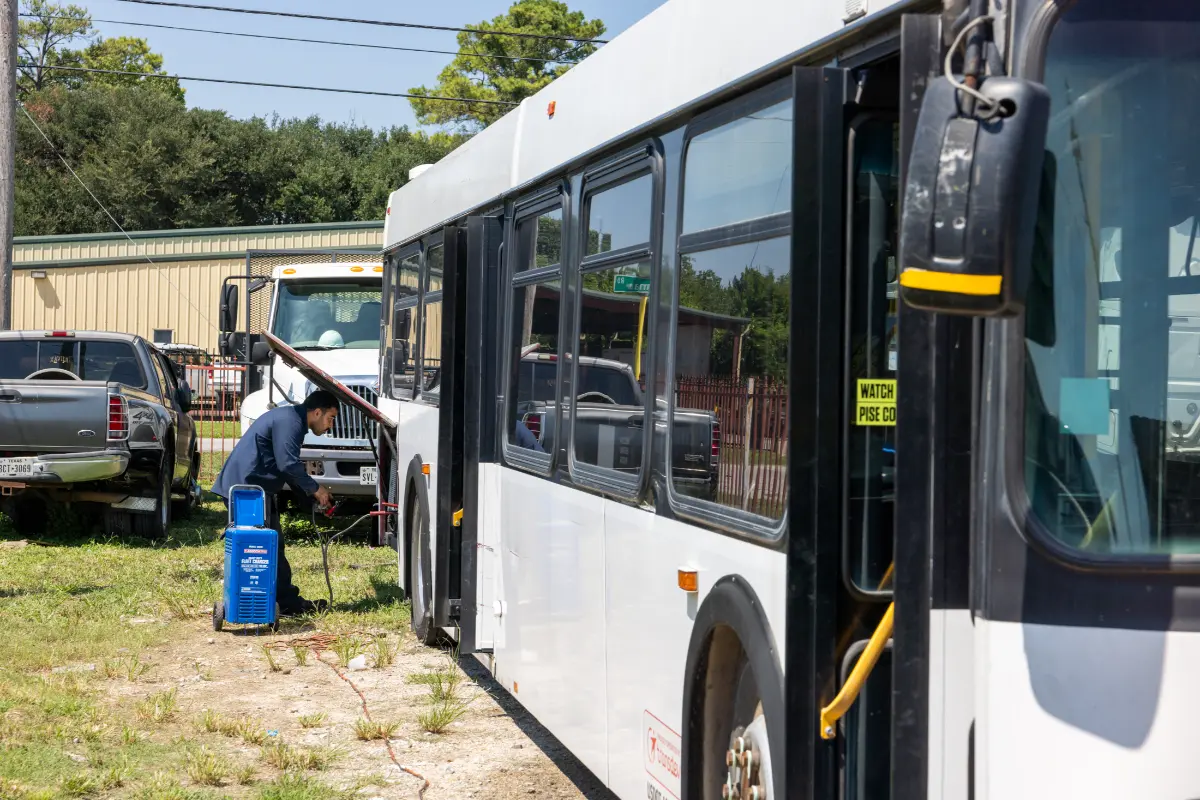 Truck Bus Repair In Houston, TX