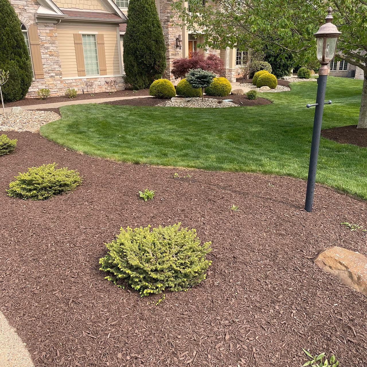 mulched garden beds DR Landscaping in Cranberry Township area