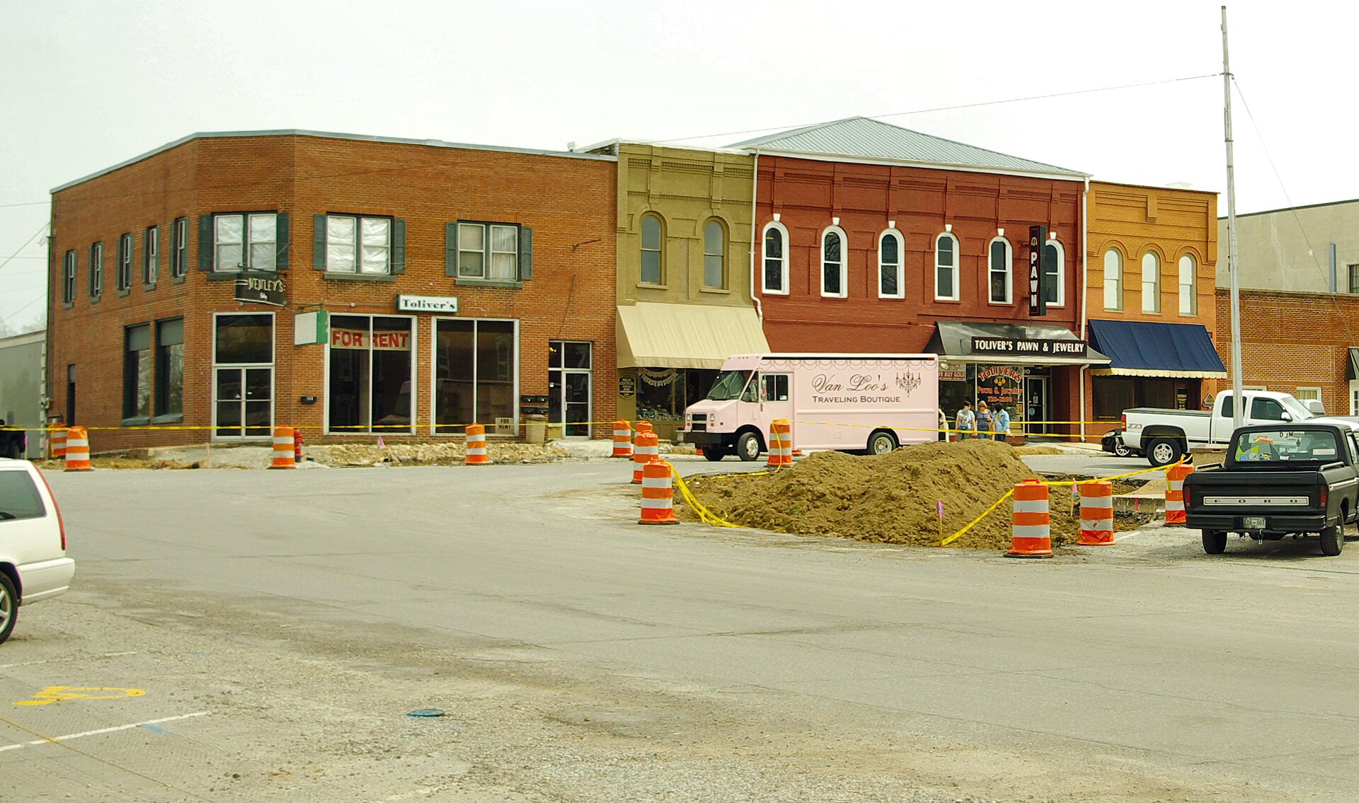 Courthouse square storefronts in downtown Manchester, Tennessee