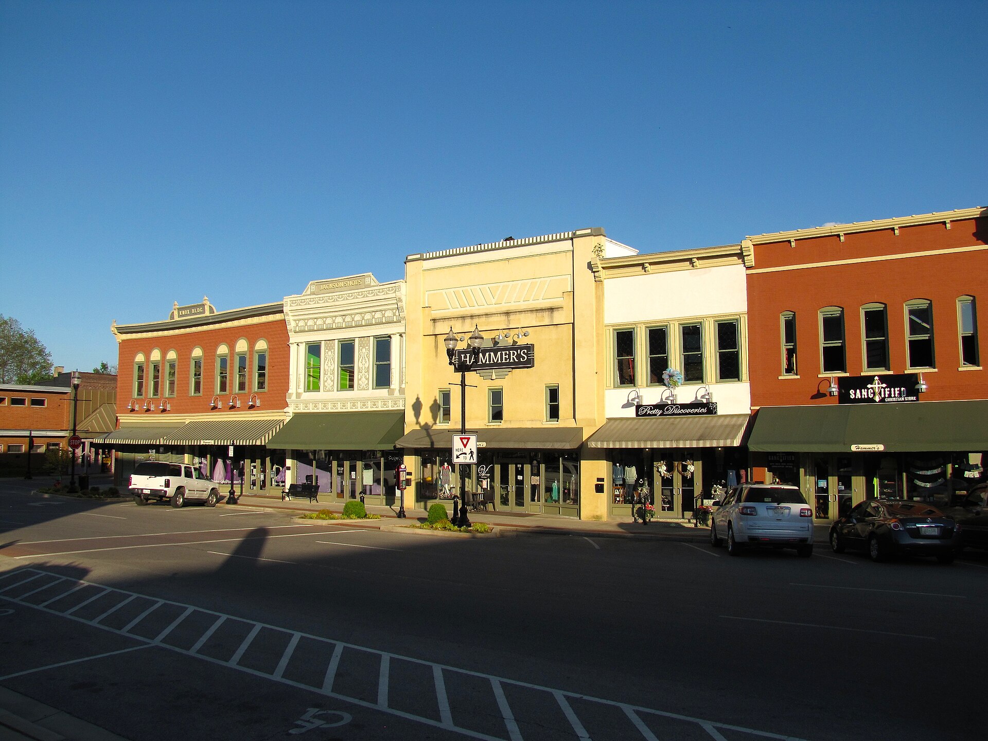 Courthouse square storefronts in downtown Winchester, Tennessee
