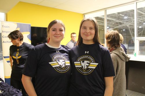 image of weightlifting session (for a gym)