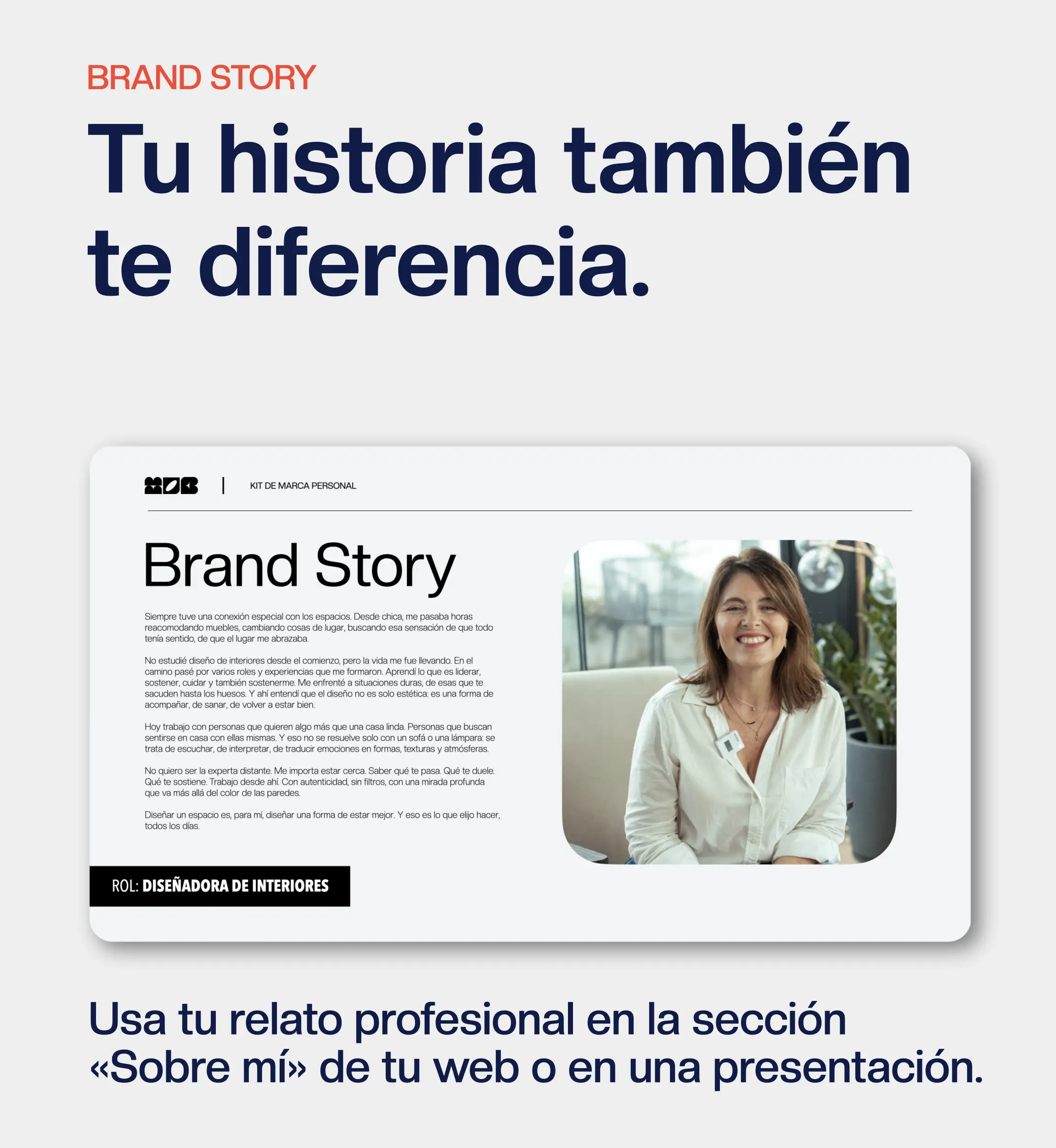 Faro iluminado en ciudad nocturna con texto sobre misión, visión y rol de periodista en geopolítica.