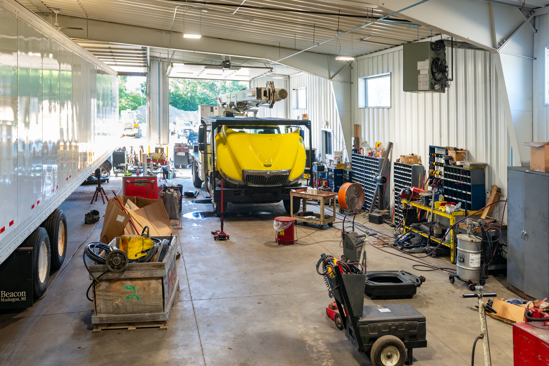 Truck repair shop in Muskegon, MI