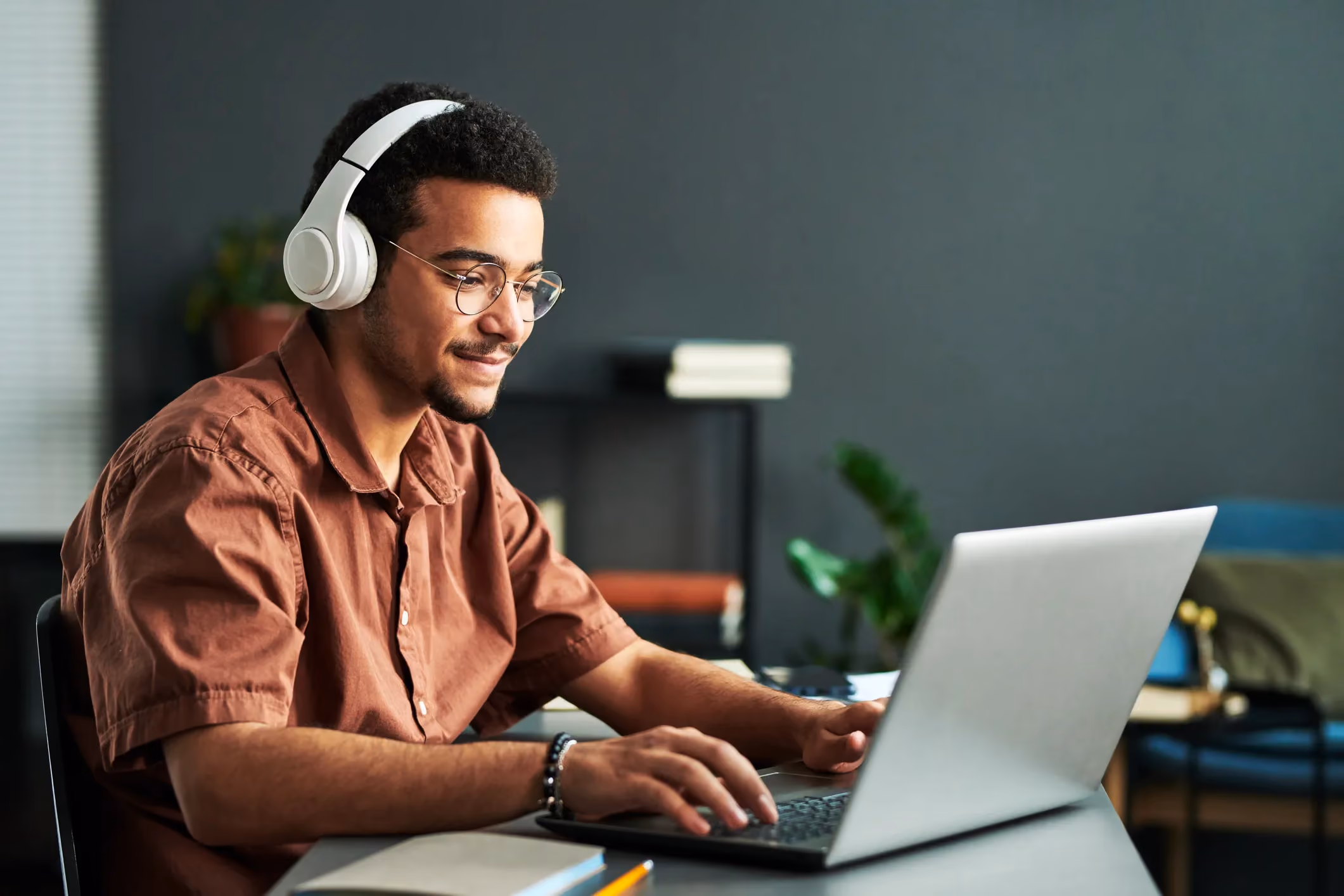 The 2026 Résumé Mindset: Why 20 Seconds is All You Get