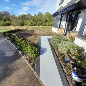 Garden pathway with raised border – Lancashire