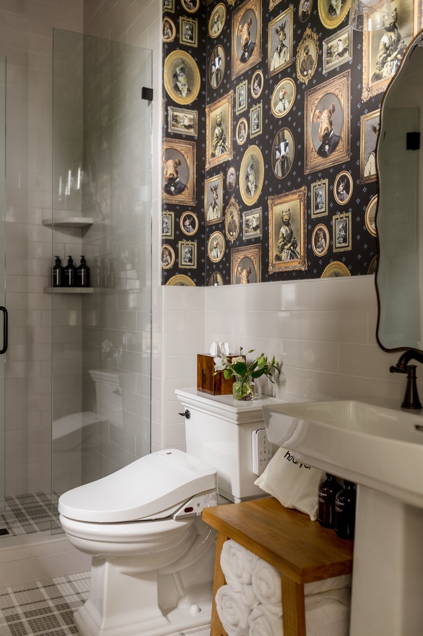 Private full bathroom, The Lovell suite