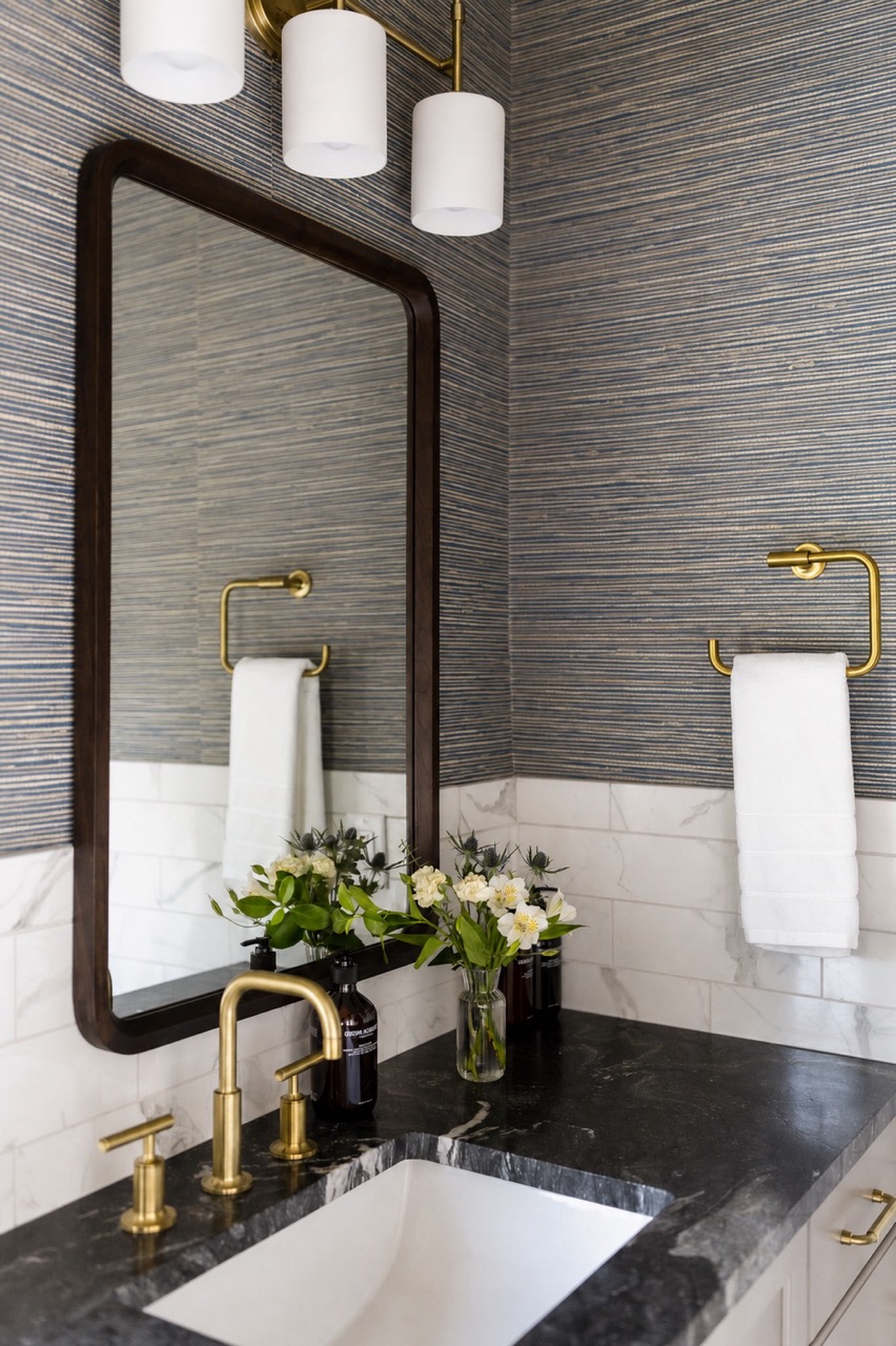 Private full bathroom, The Davenport suite