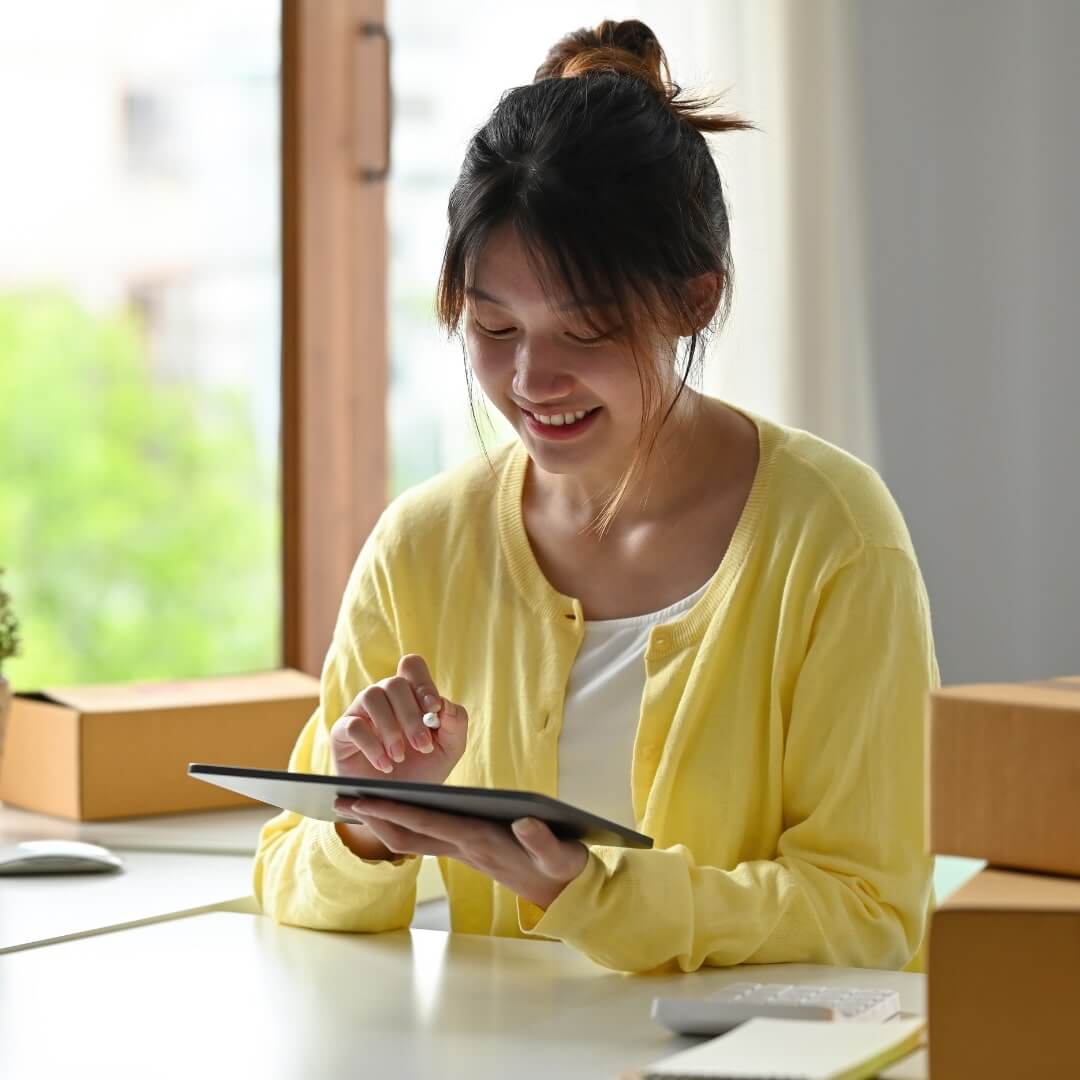 girl working on phone