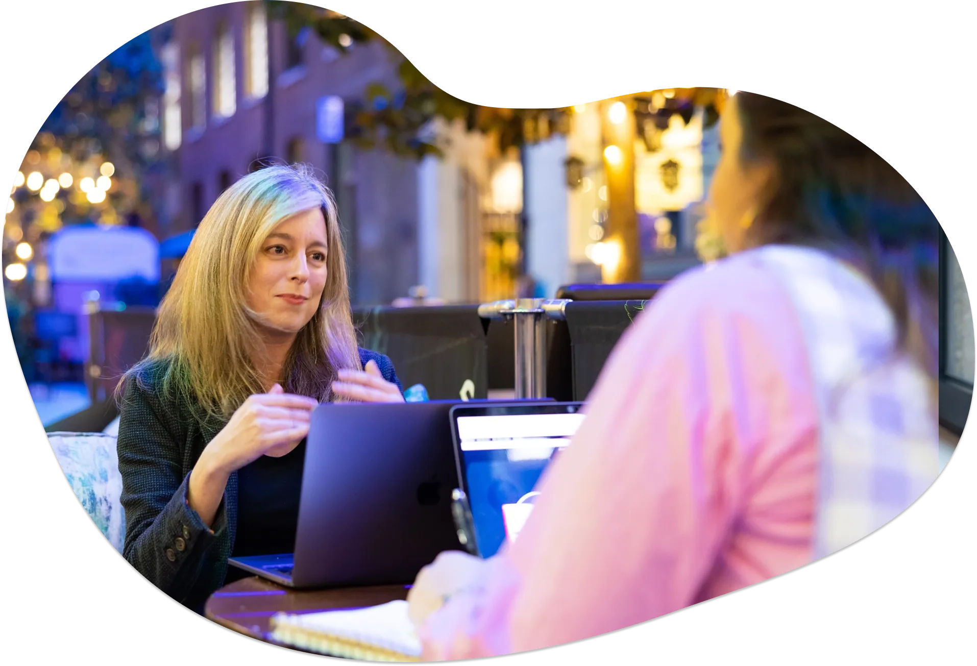 A one-to-one sales coaching session between a manager and a rep