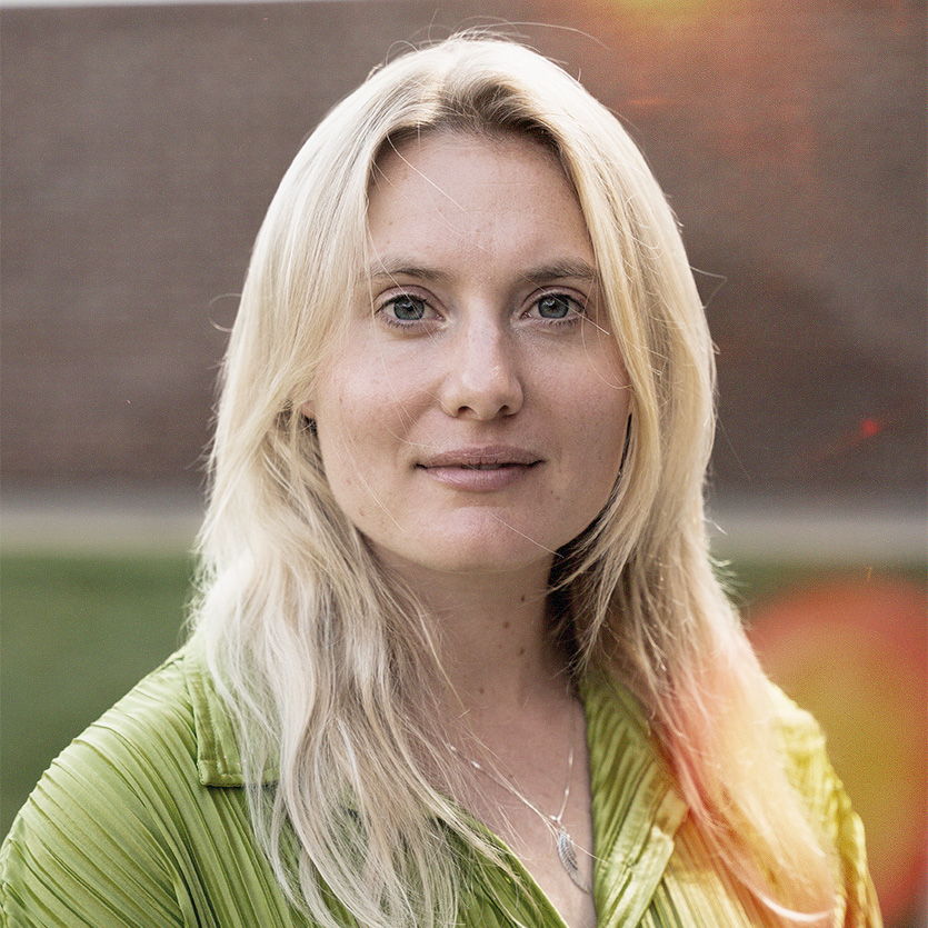 Headshot of Laura, Founder and Managing Directo