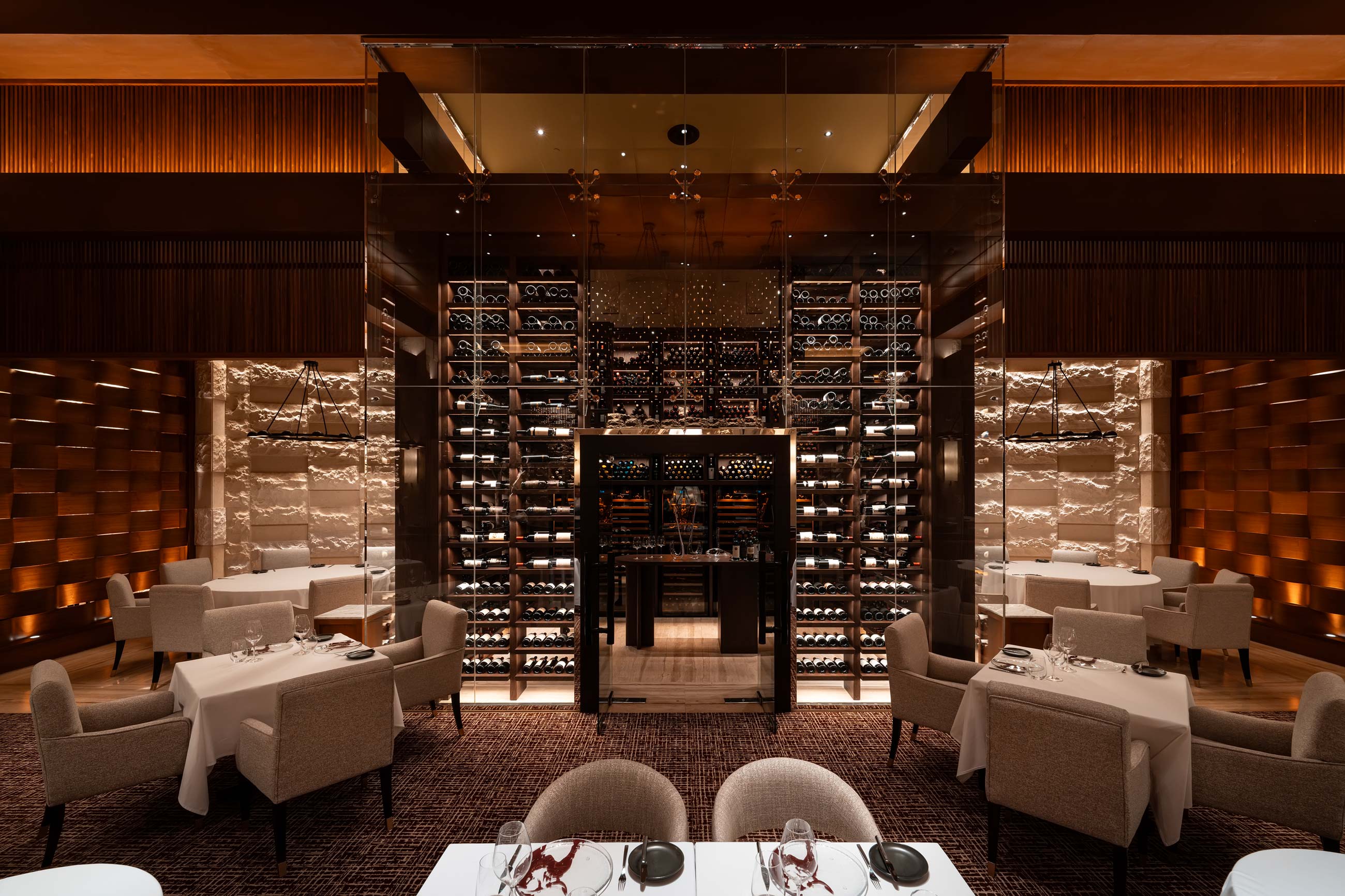 How Wine Cellar Design Impacts Sommelier Experience in Dubai's Top Restaurants