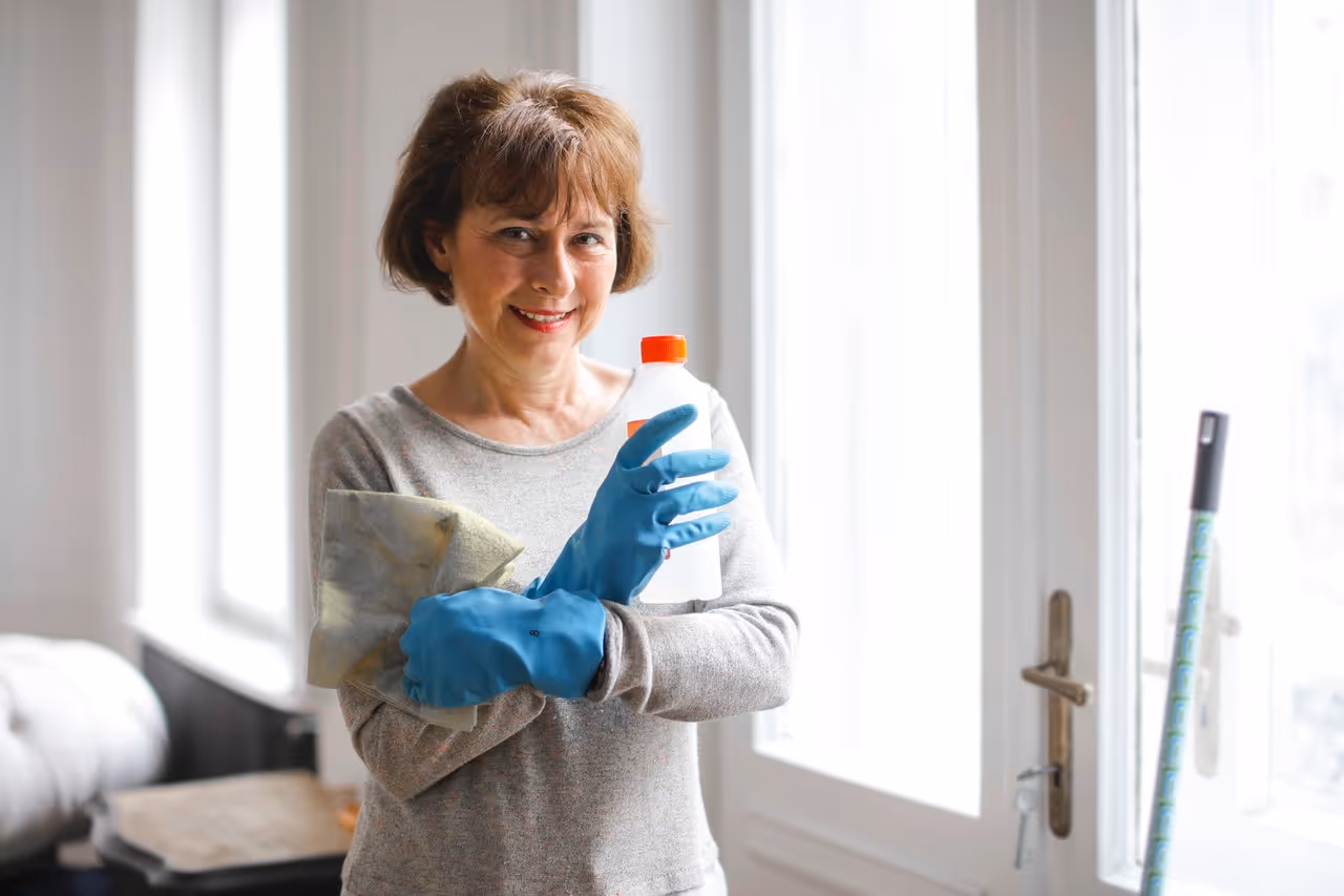 Why You Should Get Cleaning Services When Moving In