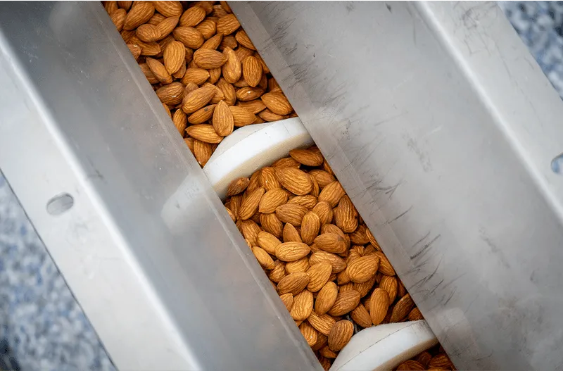 High Efficiency Almond Dehulling Machine