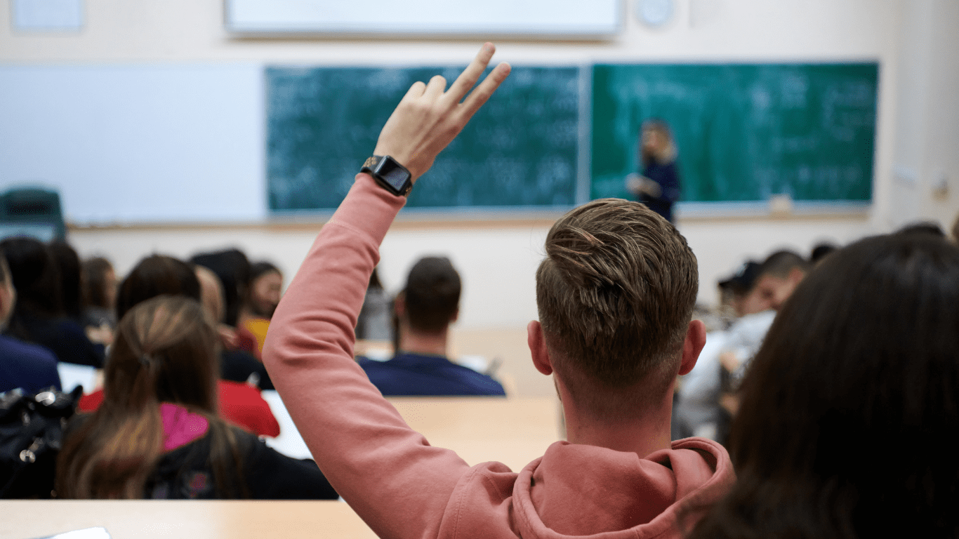 Réussir sa rentrée au lycée : participer en classe