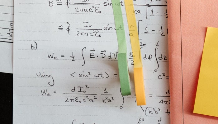 Maths approfondies ou maths appliquées en prépa ECG : comment choisir ?