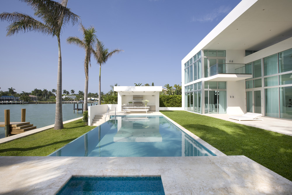 Parasol House - Poolside Cabana