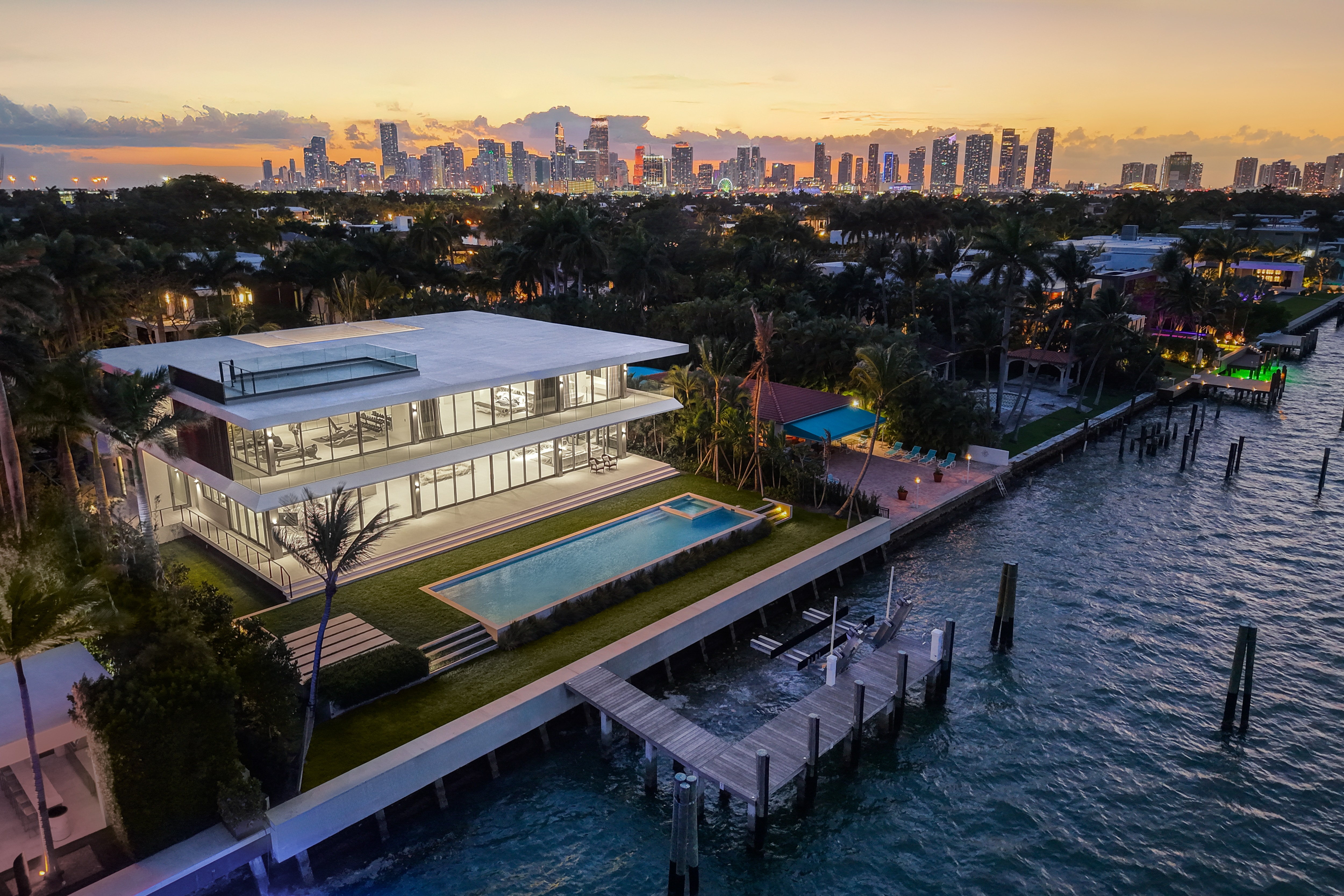 121 Hibiscus - Aerial