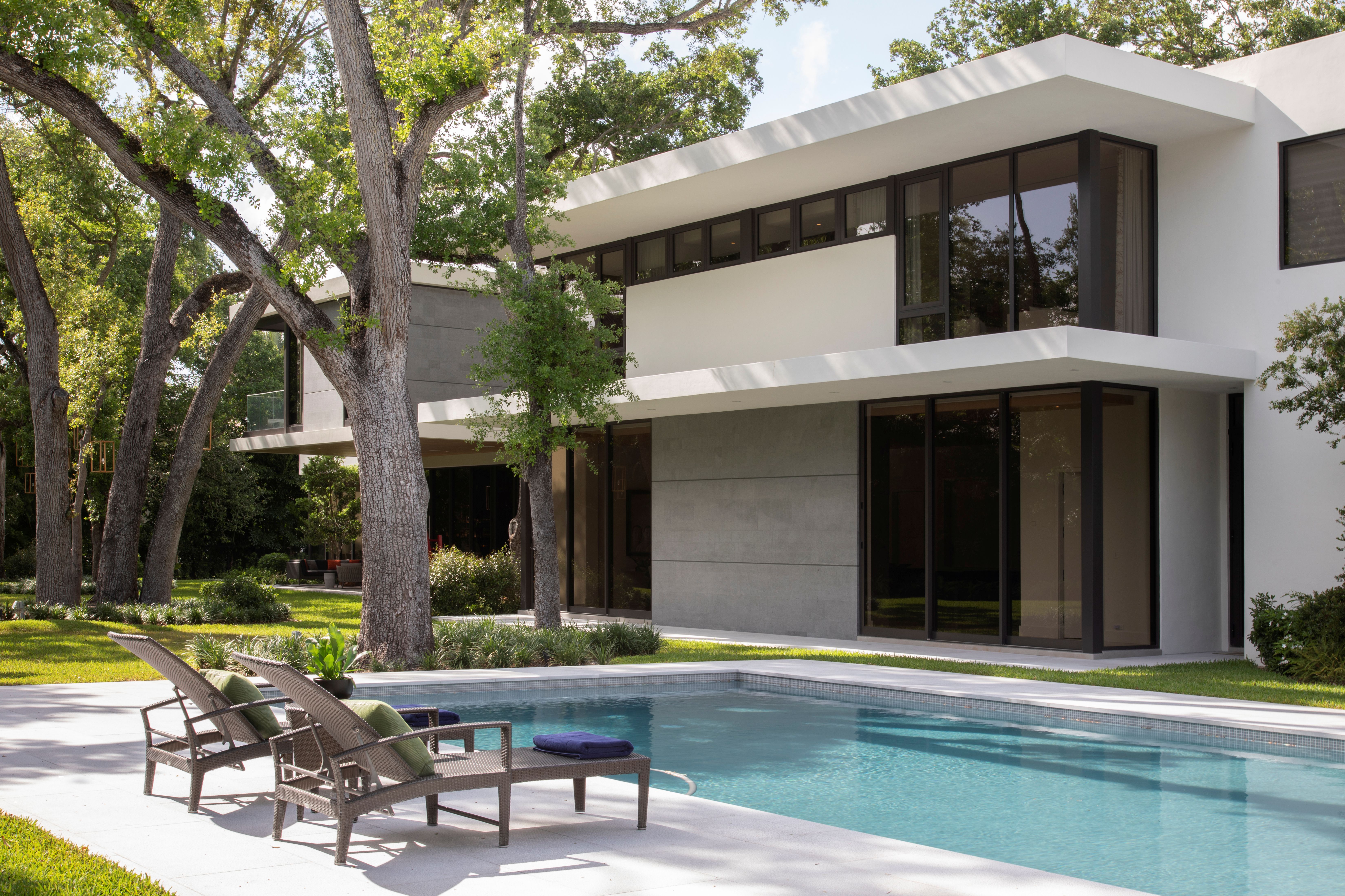 La Escondida - Poolside