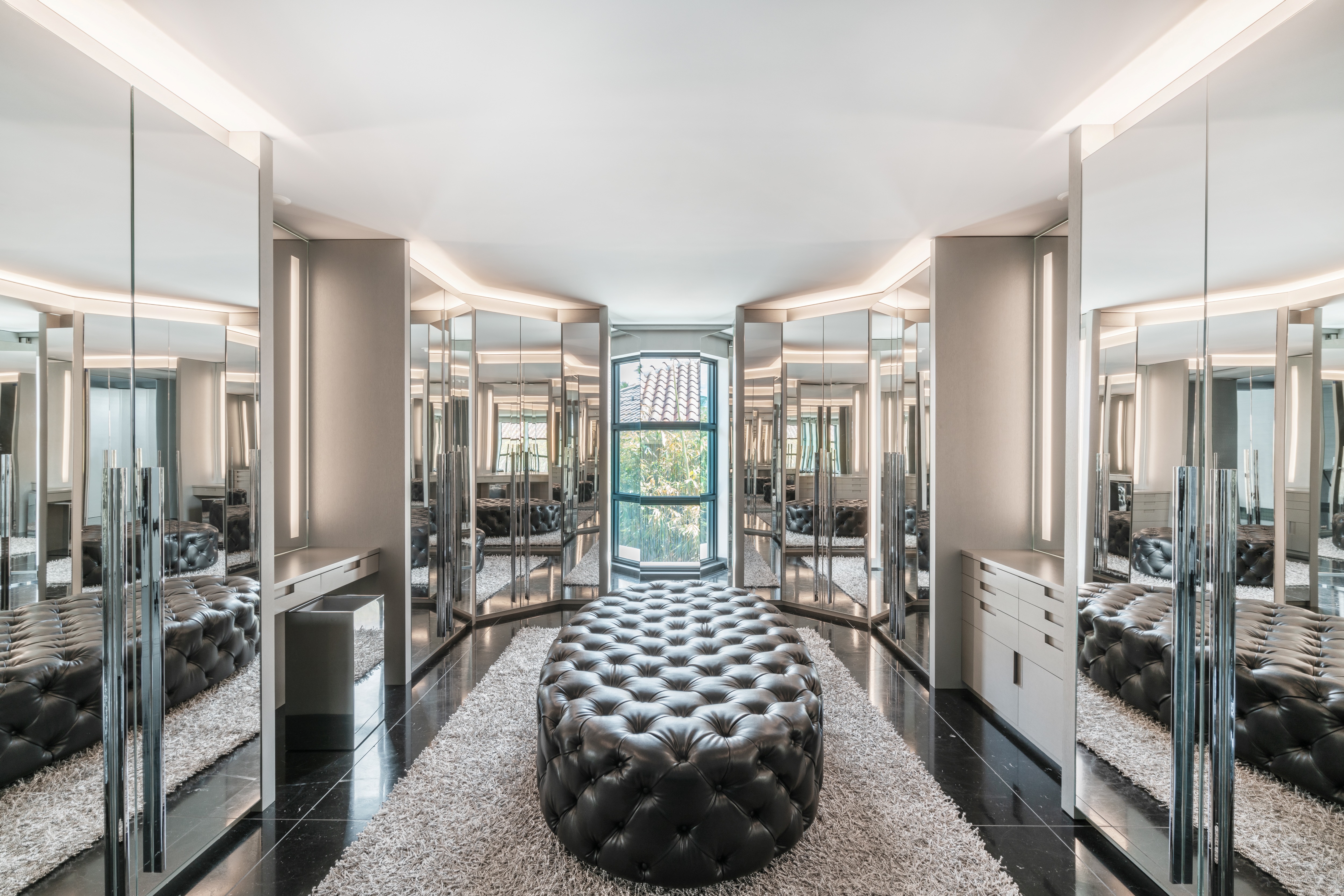 101 Hibiscus - Interior