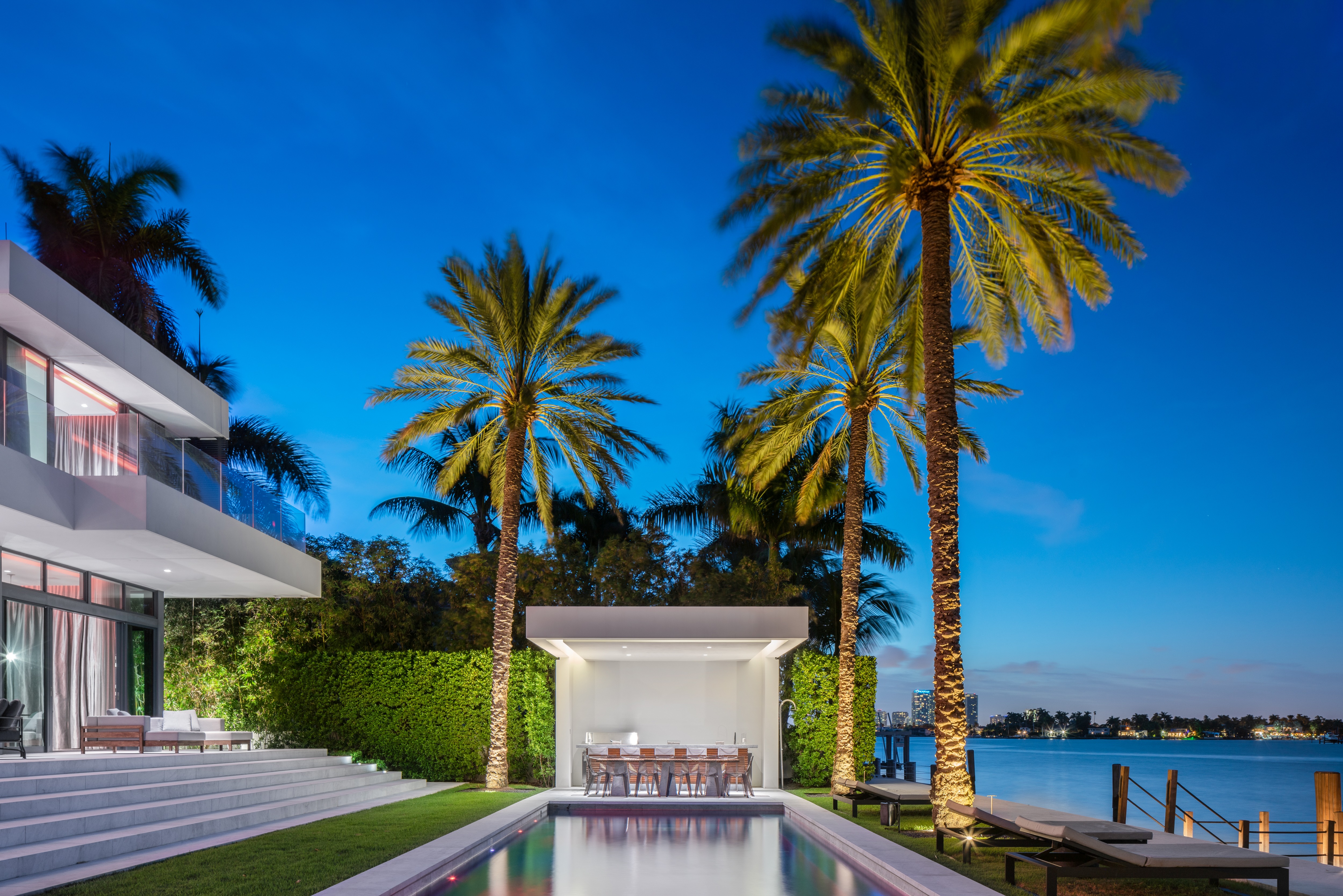 101 Hibiscus - Cabana