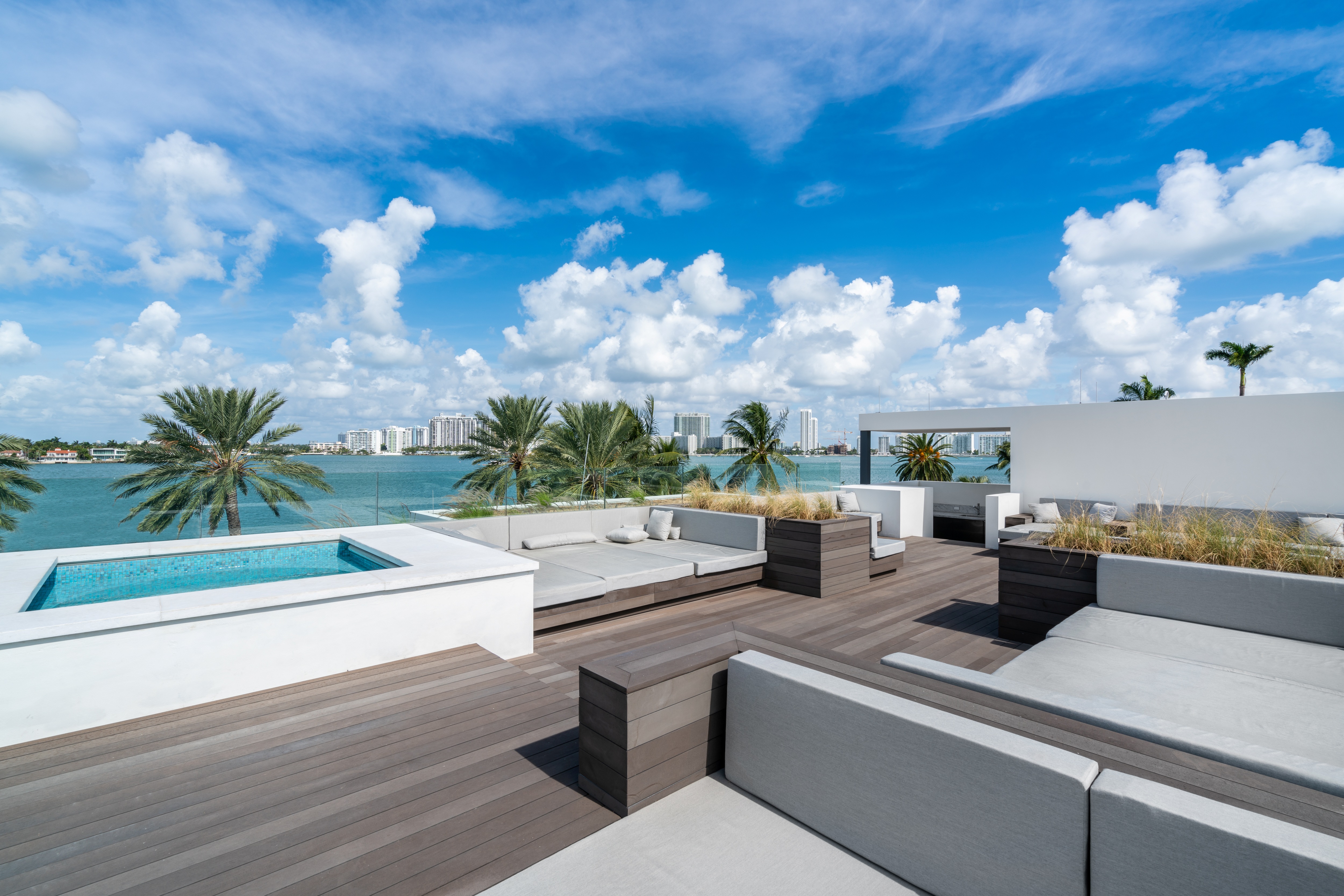 101 Hibiscus - Rooftop