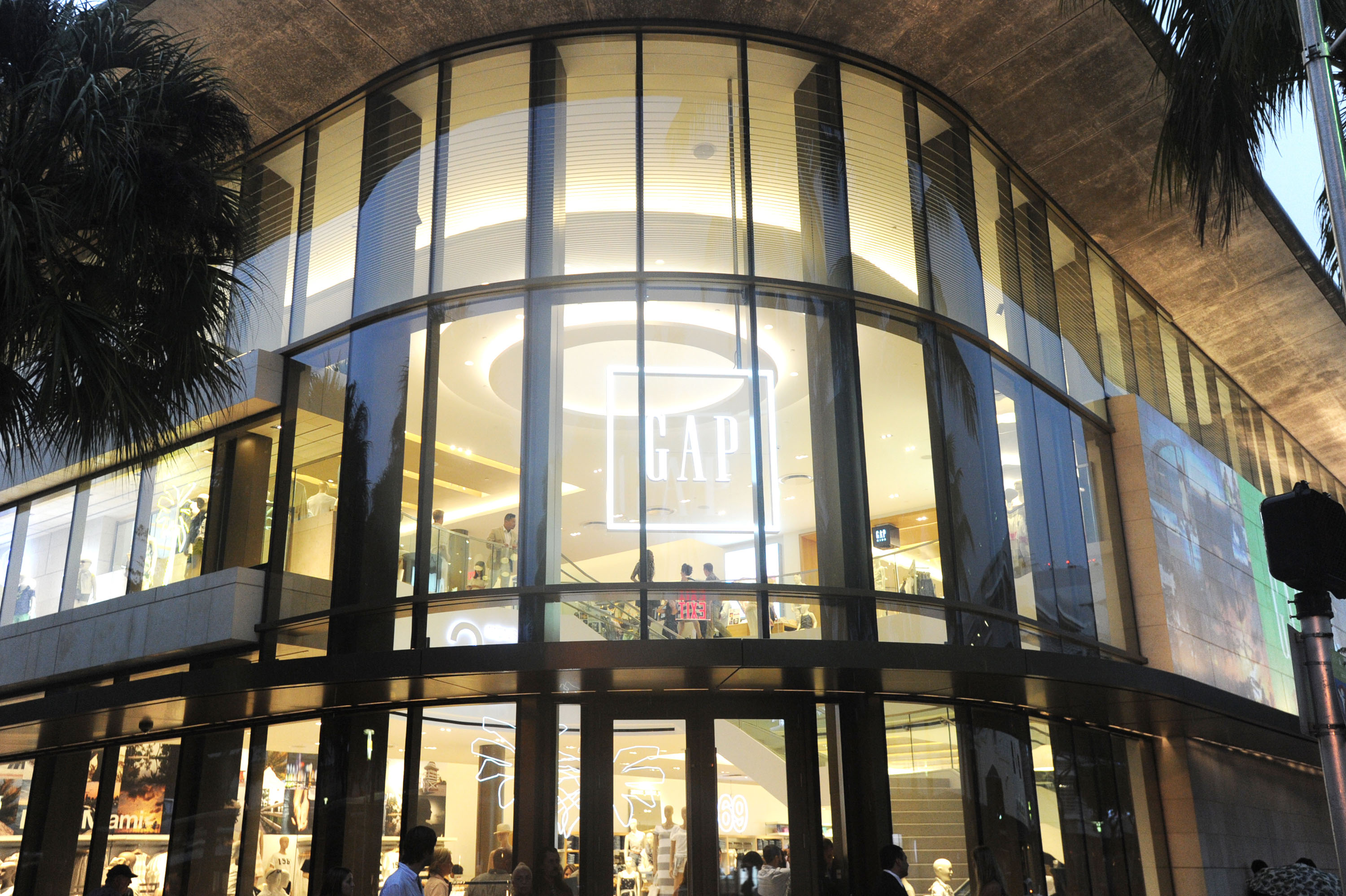 Gap - Detail 1