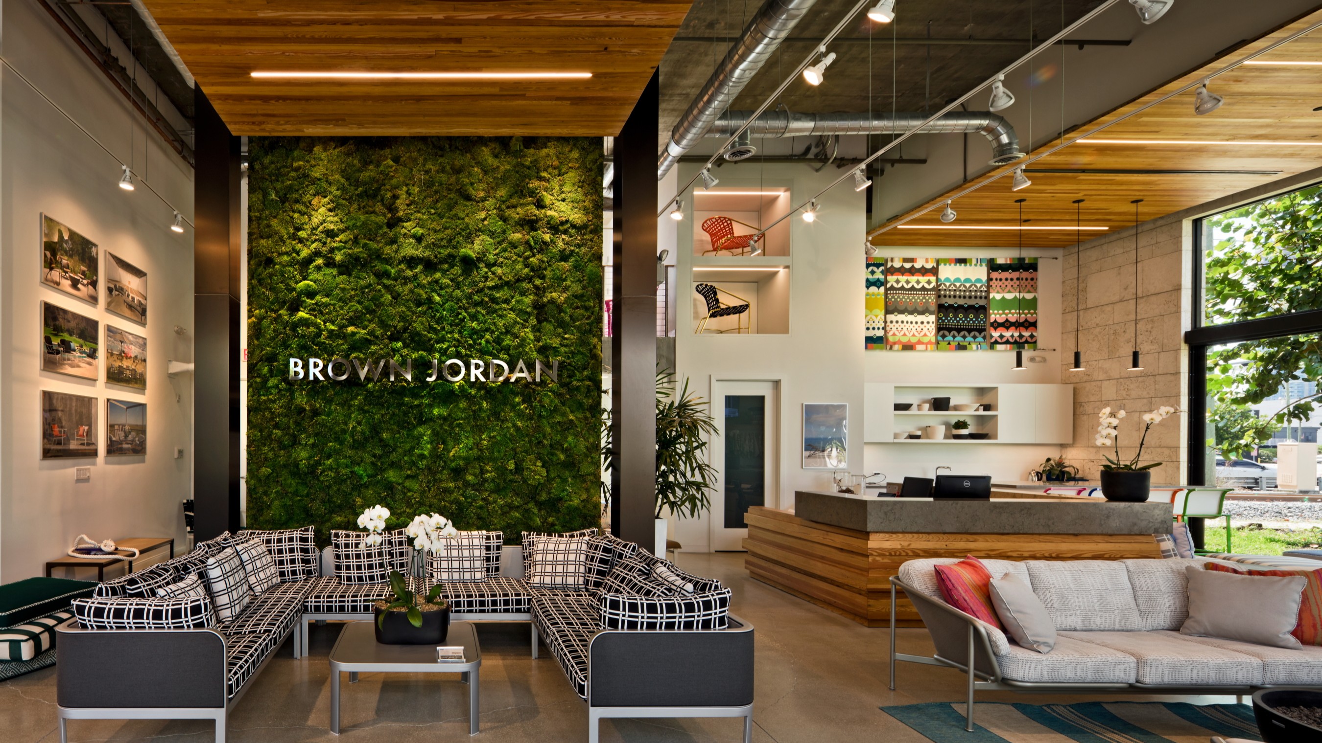 Brown Jordan - Interior