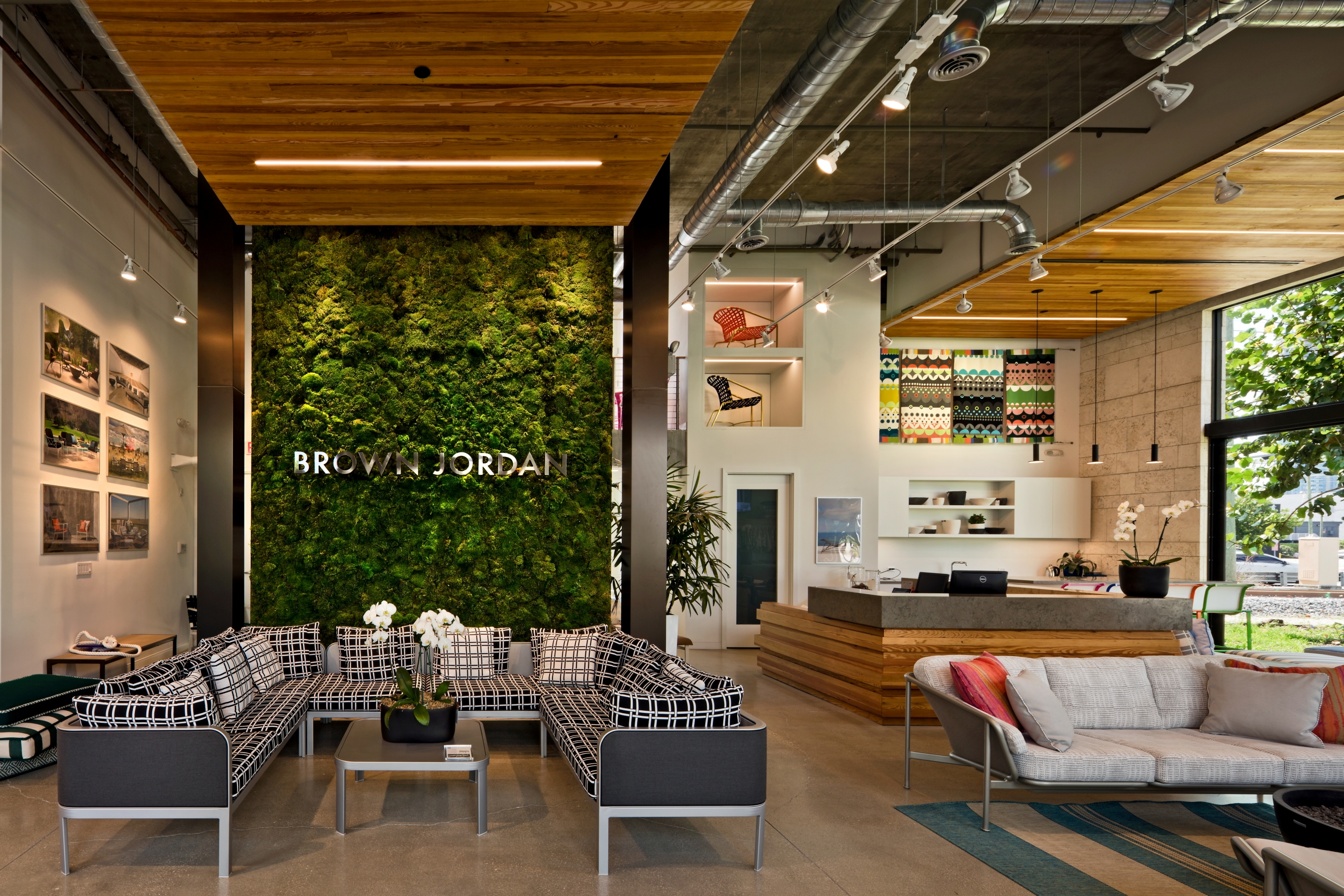 Brown Jordan - Interior