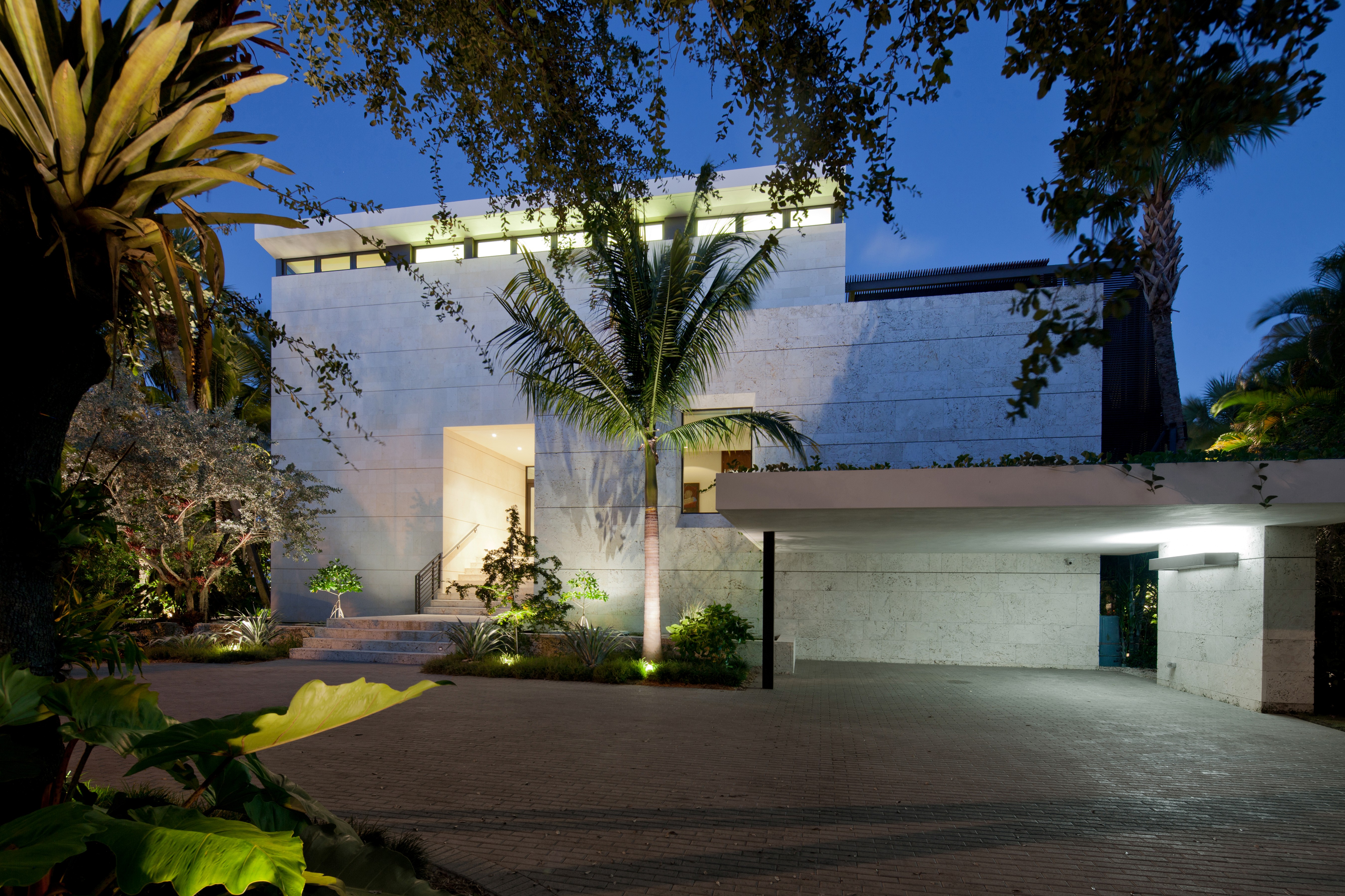 Coral Gables Residence - Facade