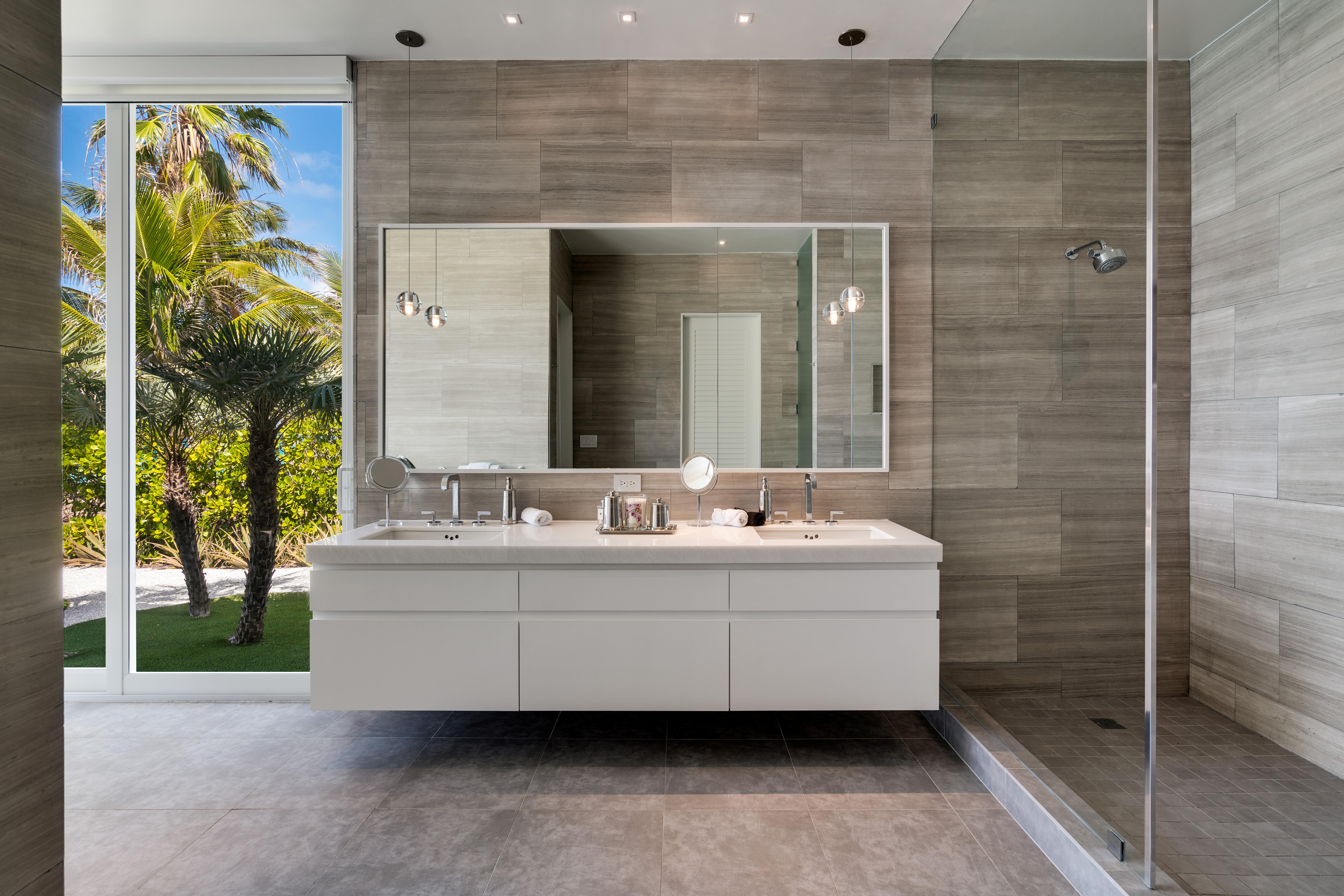 Cat Cay Interiors - Bathroom