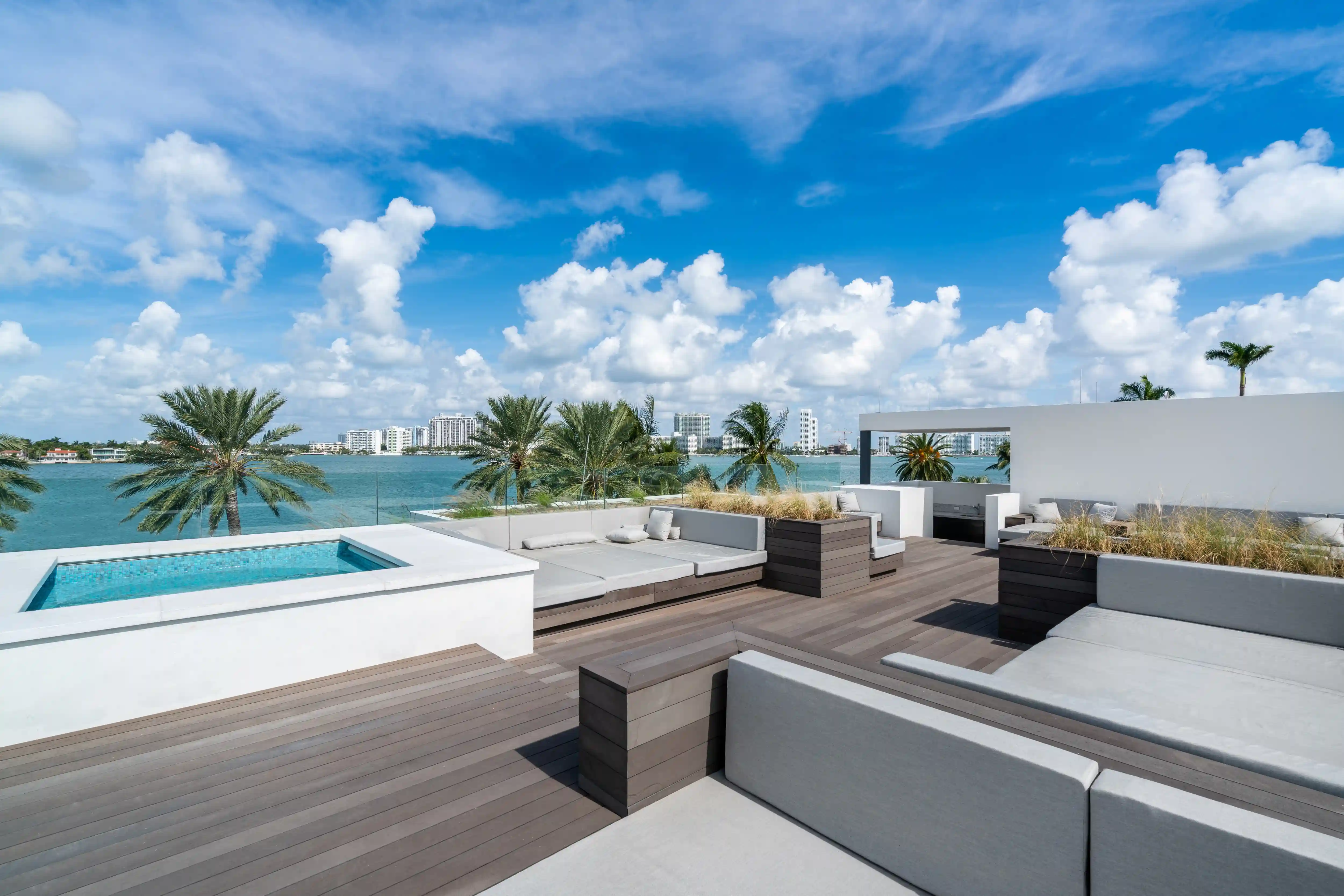 101 Hibiscus - Rooftop